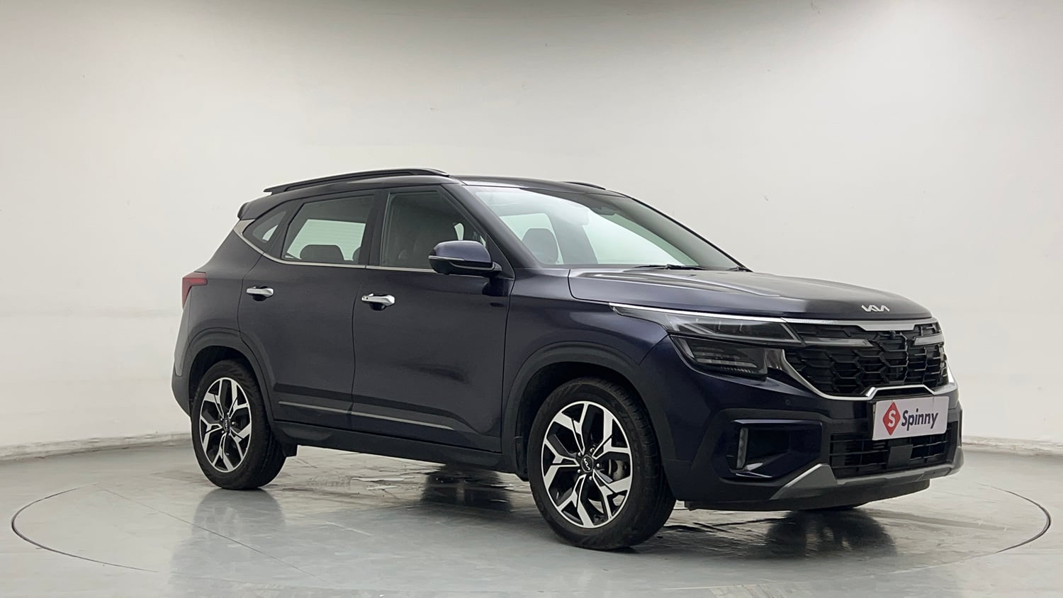 Used 2024 Kia Seltos GTX Plus 1.5 Turbo Petrol DCT Petrol Automatic exterior RIGHT FRONT CORNER VIEW