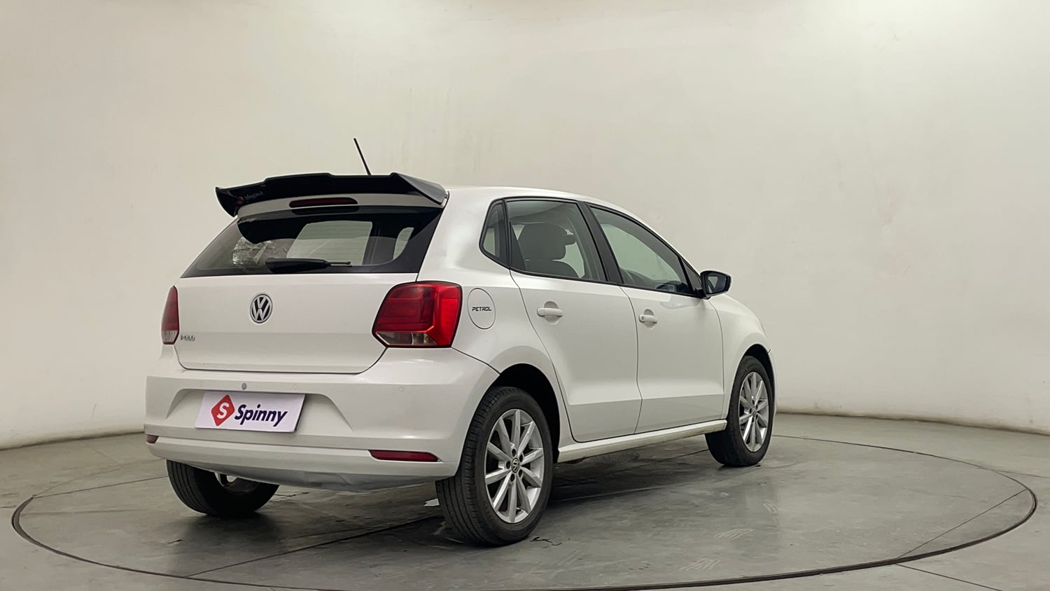 Used 2018 Volkswagen Polo Highline Plus 1.0 (P) 16 Alloy Petrol Manual exterior RIGHT REAR CORNER VIEW