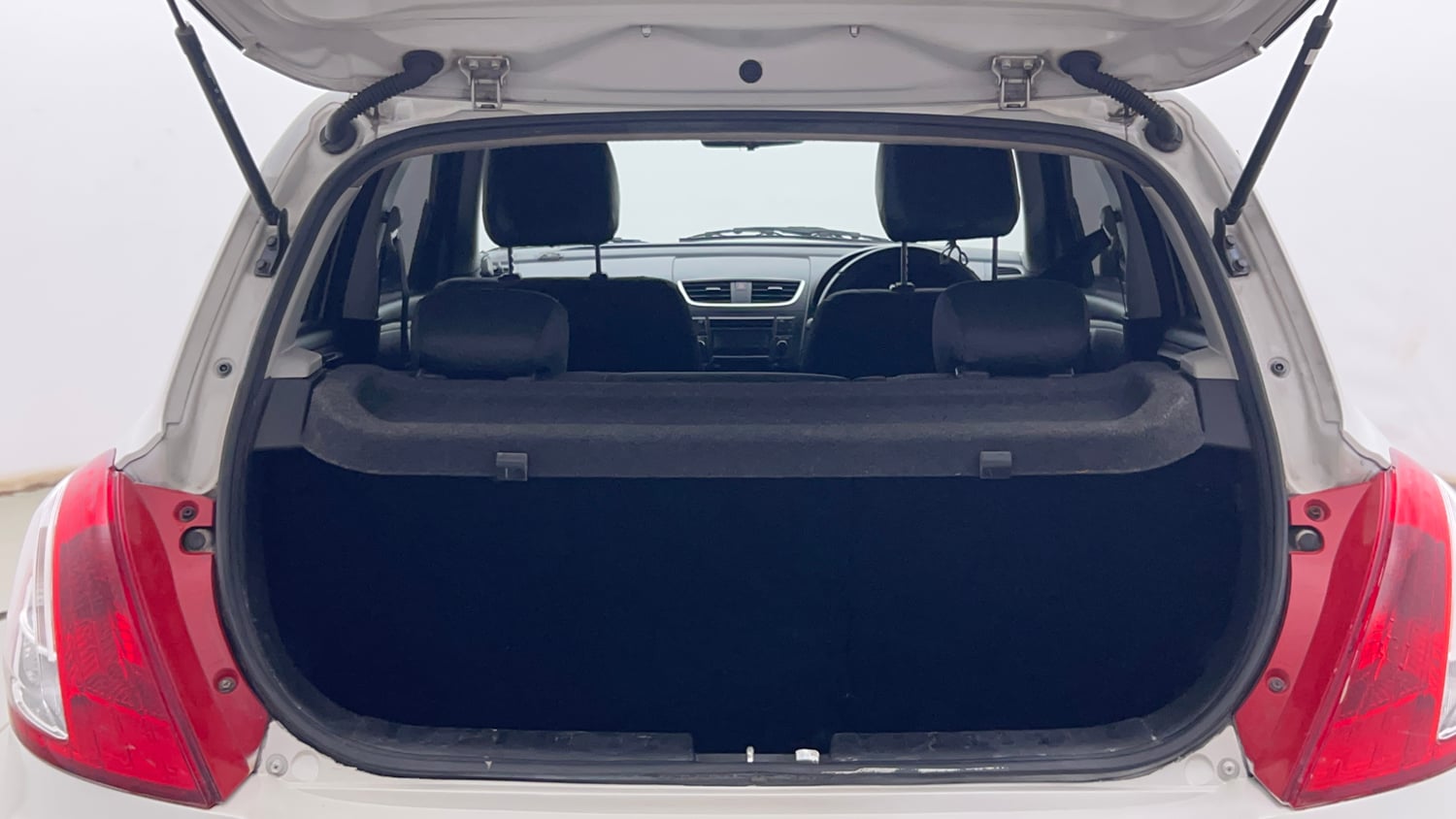 Used 2015 Maruti Suzuki Swift VXi Petrol Manual interior DICKY INSIDE VIEW