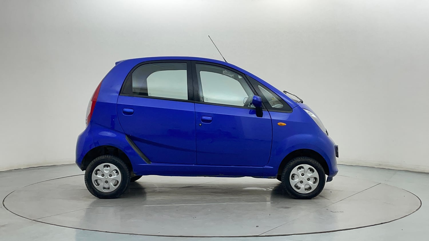 Used 2017 Tata Nano Twist XTA Petrol Automatic exterior RIGHT SIDE VIEW