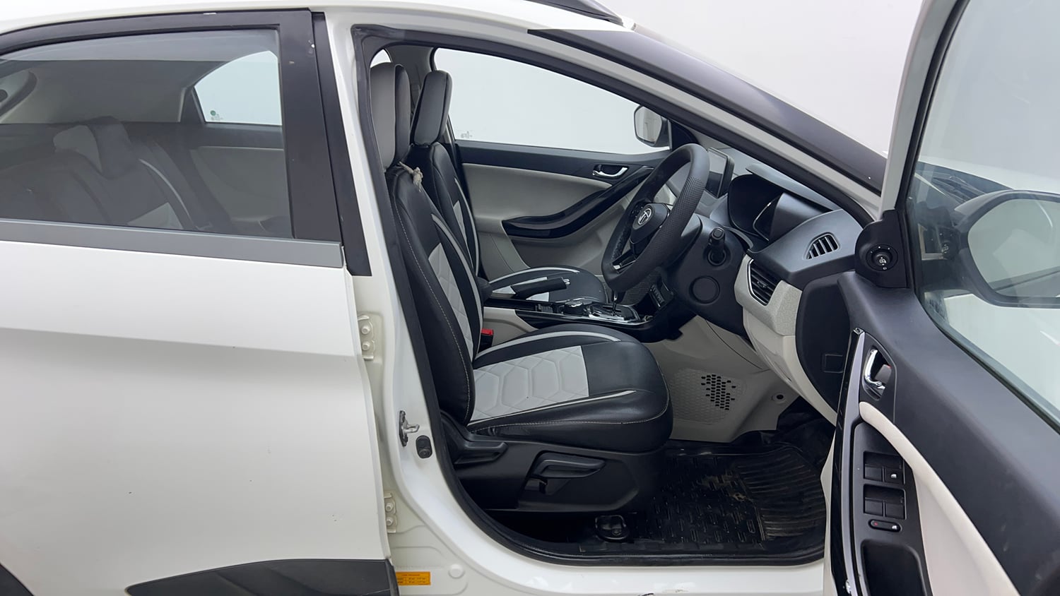 Used 2021 Tata Nexon XZA Plus Diesel Diesel Automatic interior RIGHT SIDE FRONT DOOR CABIN VIEW