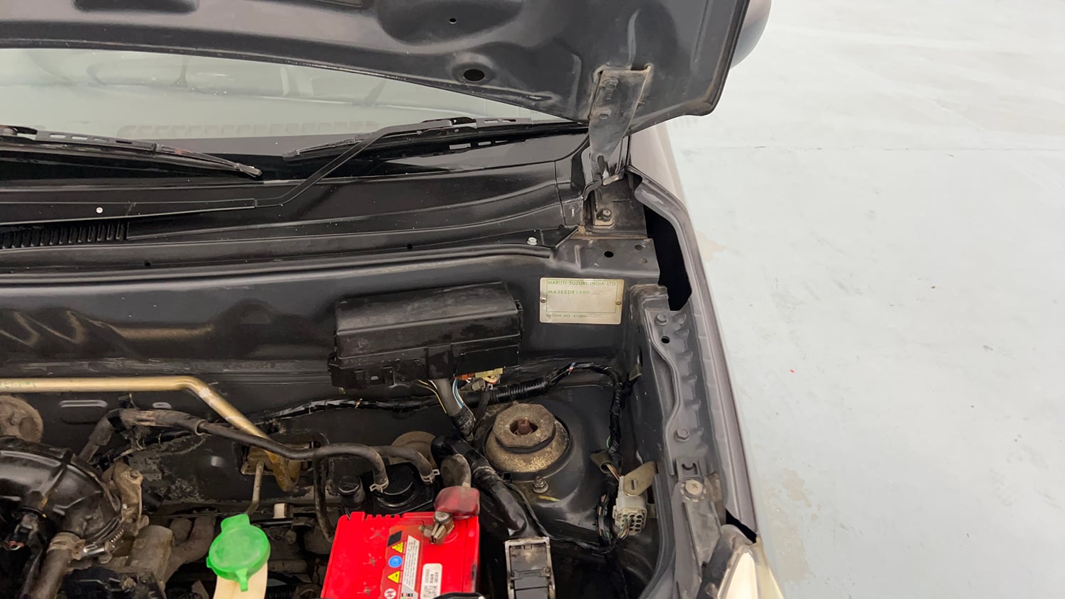 Used 2017 Maruti Suzuki Alto K10 VXi Petrol Manual engine ENGINE LEFT SIDE HINGE & APRON VIEW