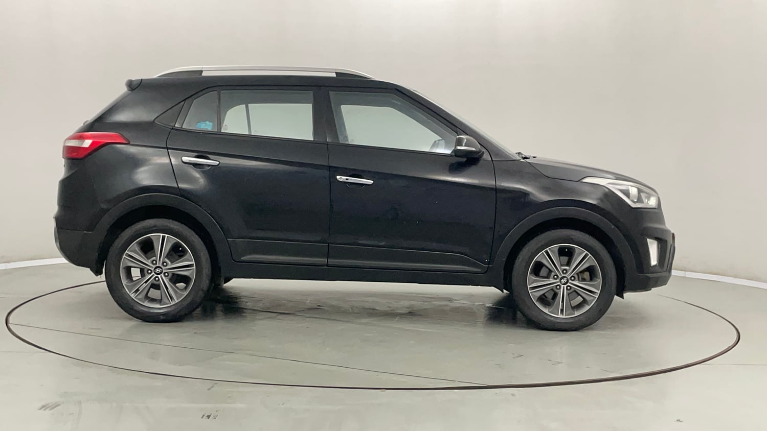 Used 2016 Hyundai Creta 1.6 SX Plus AT Petrol Petrol Automatic exterior RIGHT SIDE VIEW