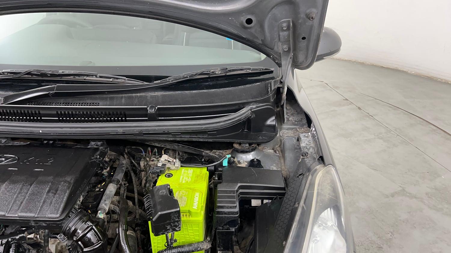 Used 2023 Hyundai Aura SX 1.2 CNG Cng Manual engine ENGINE LEFT SIDE HINGE & APRON VIEW