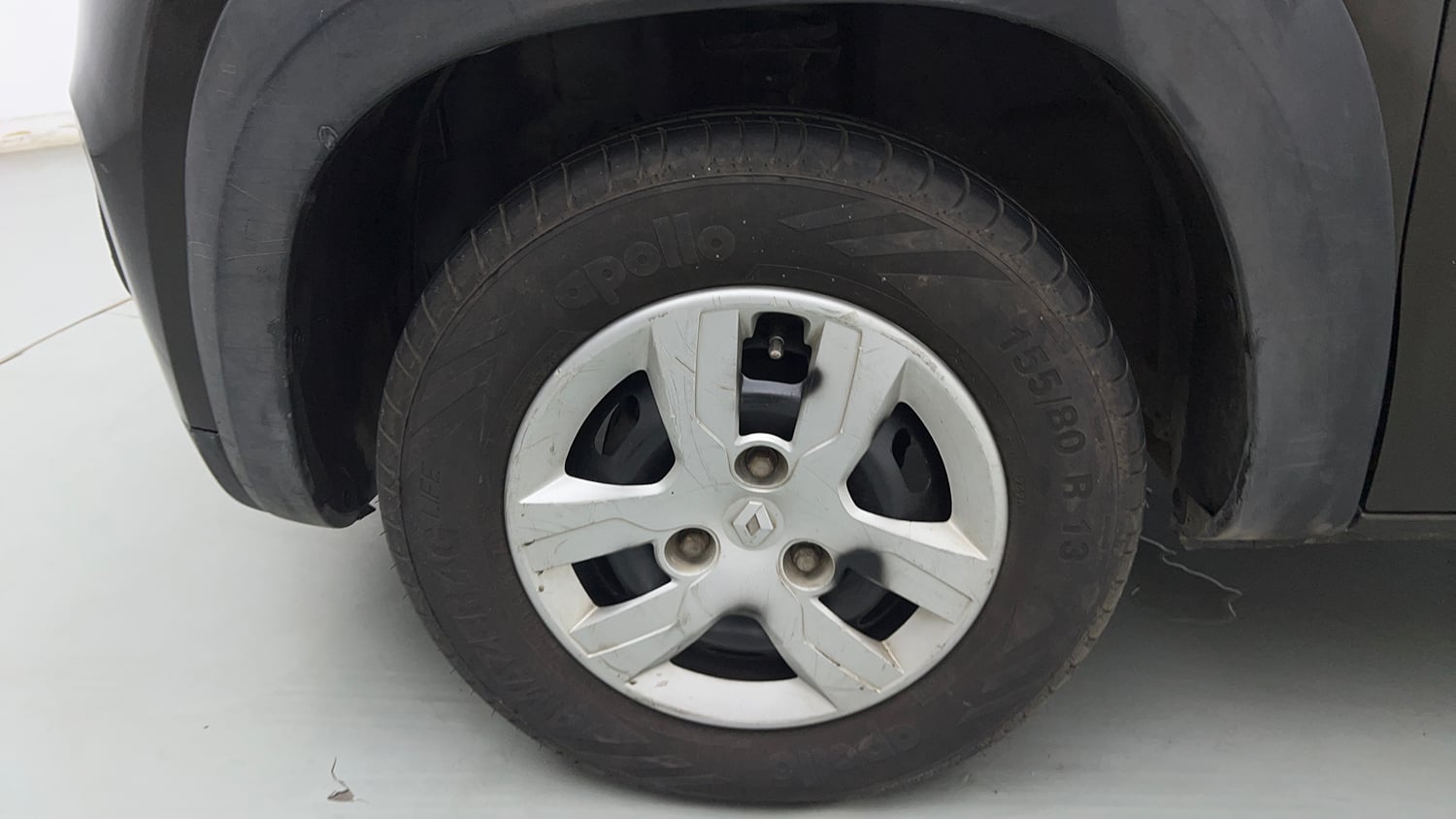 Used 2016 Renault Kwid RXT Petrol Manual tyres LEFT FRONT TYRE RIM VIEW