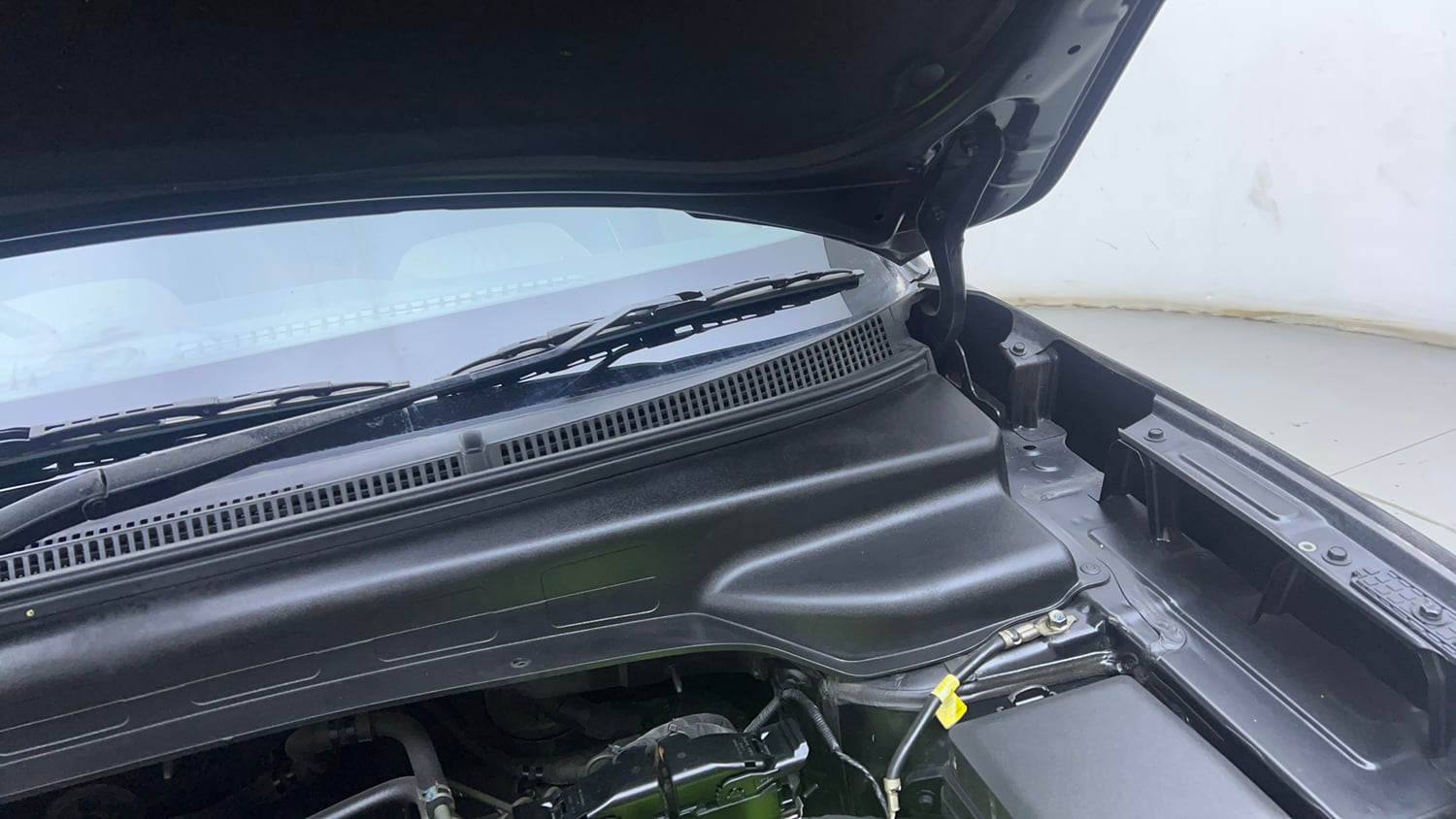 Used 2020 Hyundai Creta SX (O) 1.5 Petrol IVT Petrol Automatic engine ENGINE LEFT SIDE HINGE & APRON VIEW