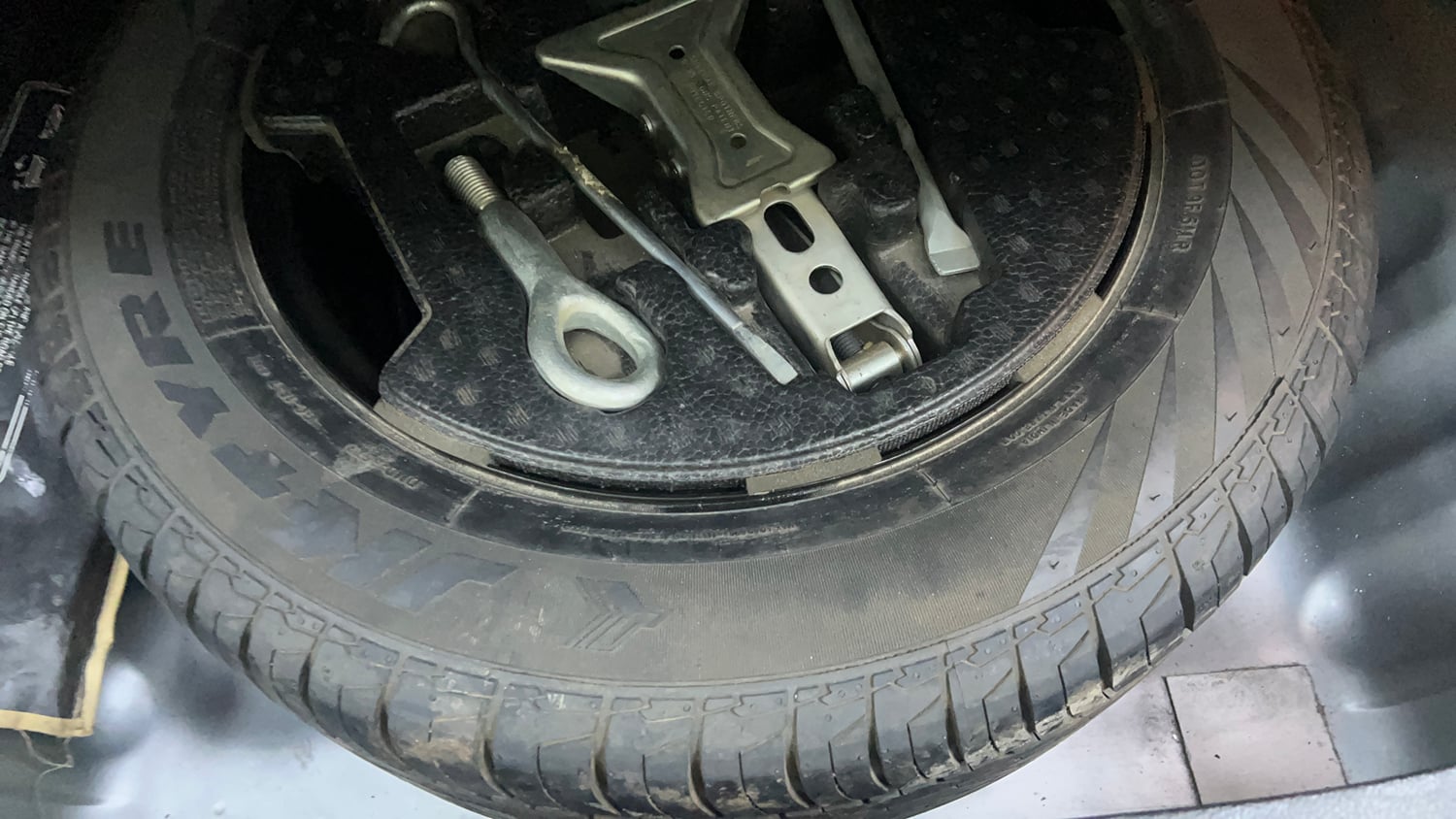 Used 2018 Maruti Suzuki S-Cross Zeta 1.3 Diesel Manual tyres SPARE TYRE VIEW