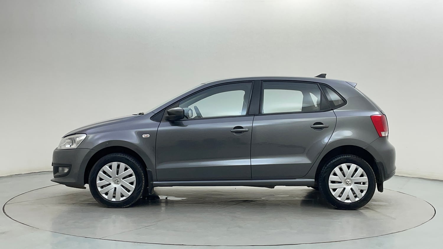Used 2014 Volkswagen Polo Comfortline 1.2L (P) Petrol Manual exterior LEFT SIDE VIEW