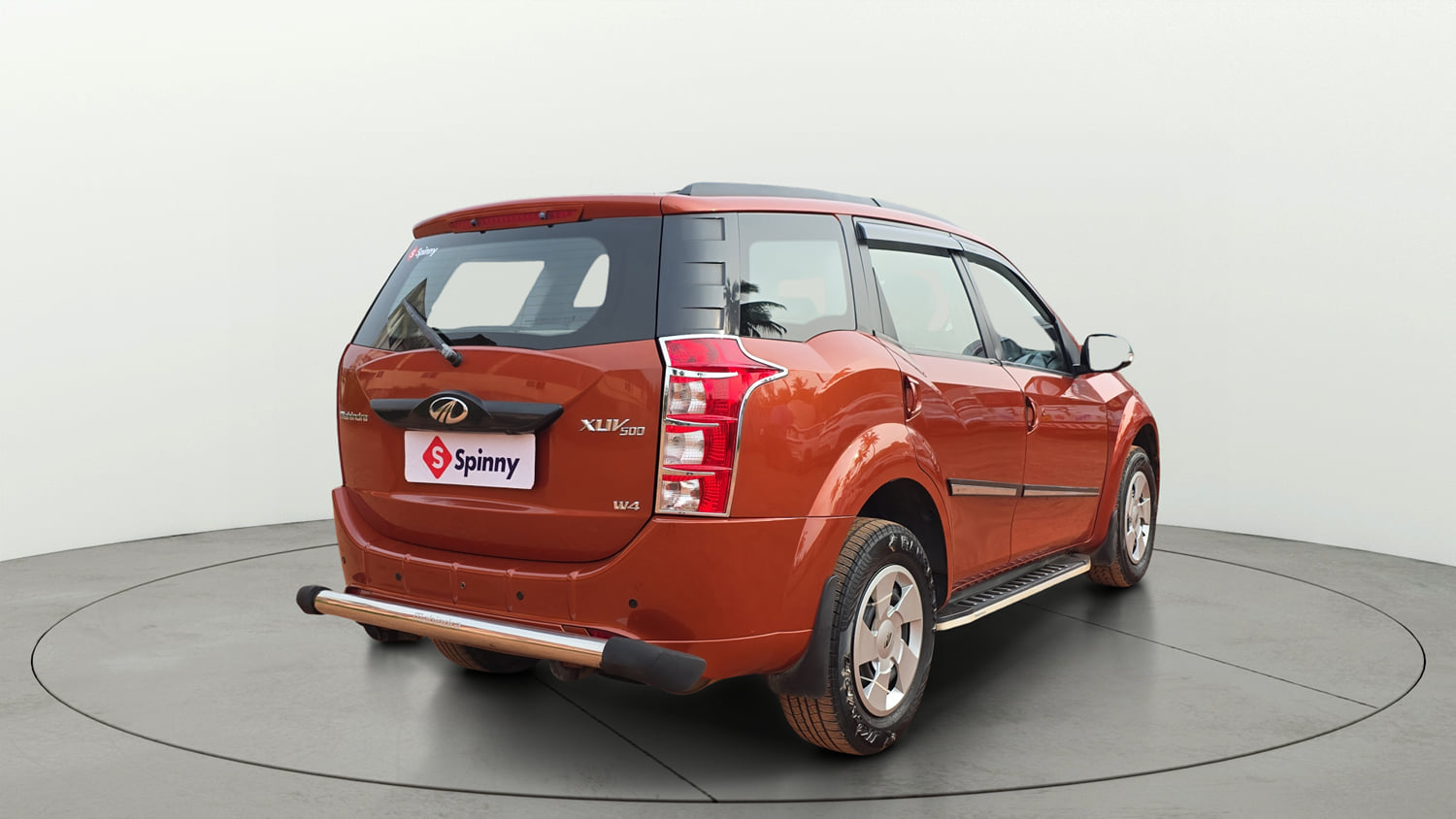 Used 2017 Mahindra XUV500 W4 Diesel Manual exterior RIGHT REAR CORNER VIEW