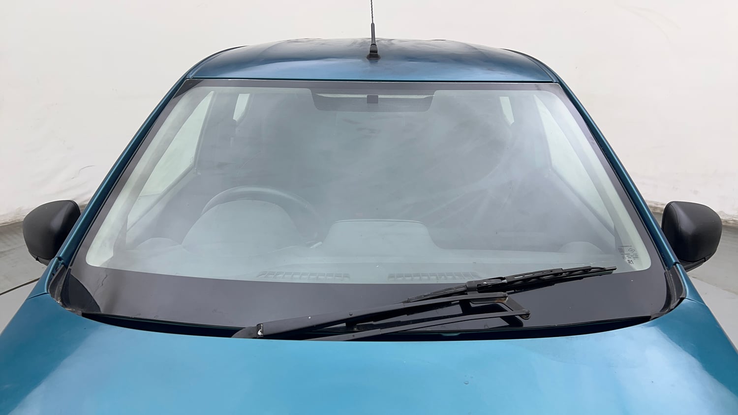 Used 2020 Renault Kwid RXL Petrol Manual exterior FRONT WINDSHIELD VIEW