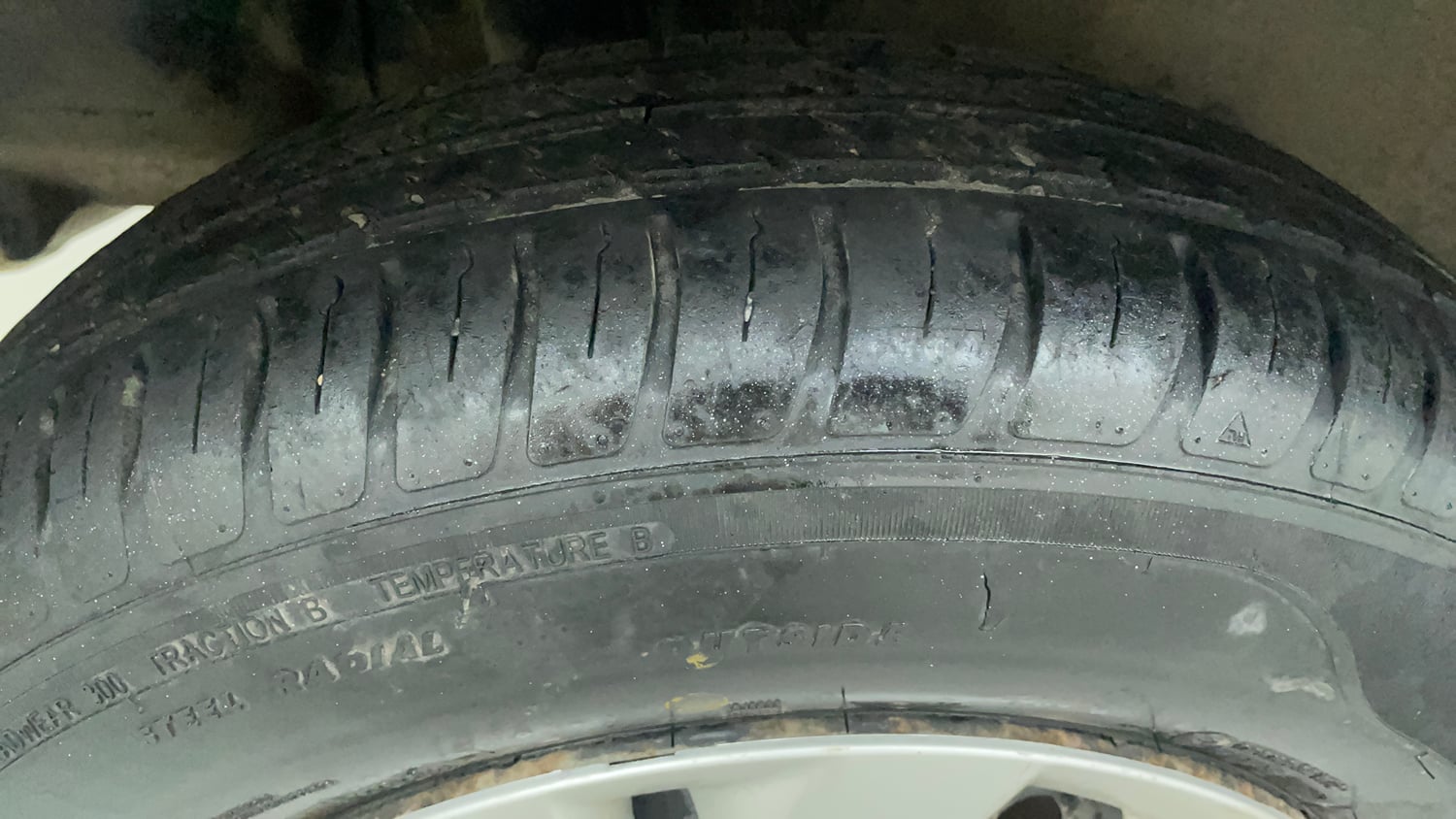 Used 2022 Maruti Suzuki Swift VXi Petrol Manual tyres RIGHT REAR TYRE TREAD VIEW