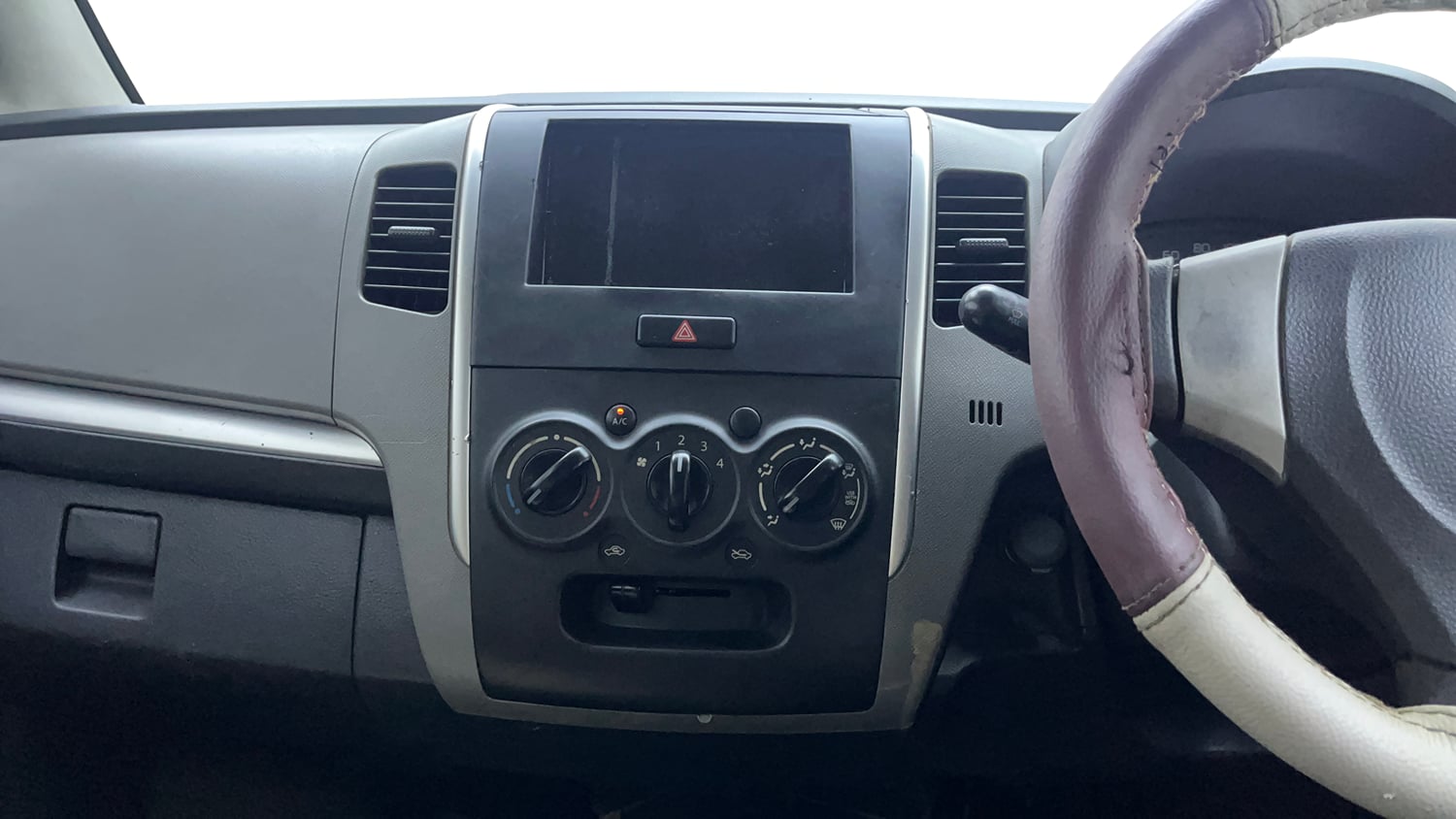 Used 2012 Maruti Suzuki Wagon R 1.0 LXi CNG Cng Manual interior MUSIC SYSTEM & AC CONTROL VIEW