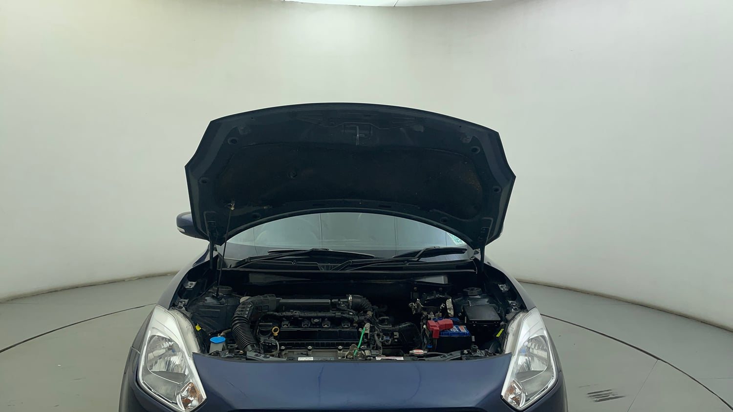 Used 2022 Maruti Suzuki Swift VXi Petrol Manual engine ENGINE & BONNET OPEN FRONT VIEW