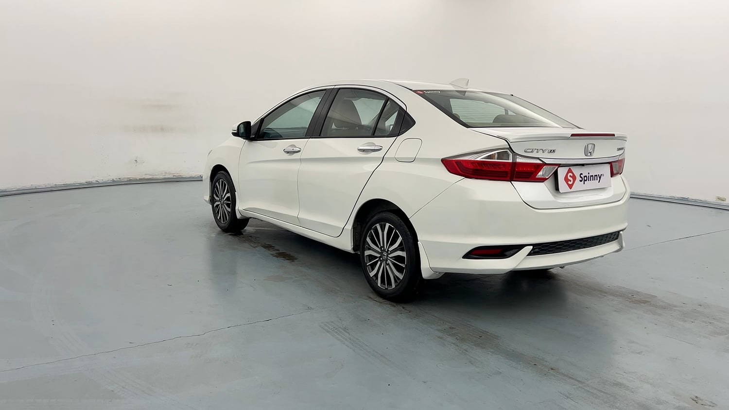 Used 2018 Honda City ZX Diesel Diesel Manual exterior LEFT REAR CORNER VIEW