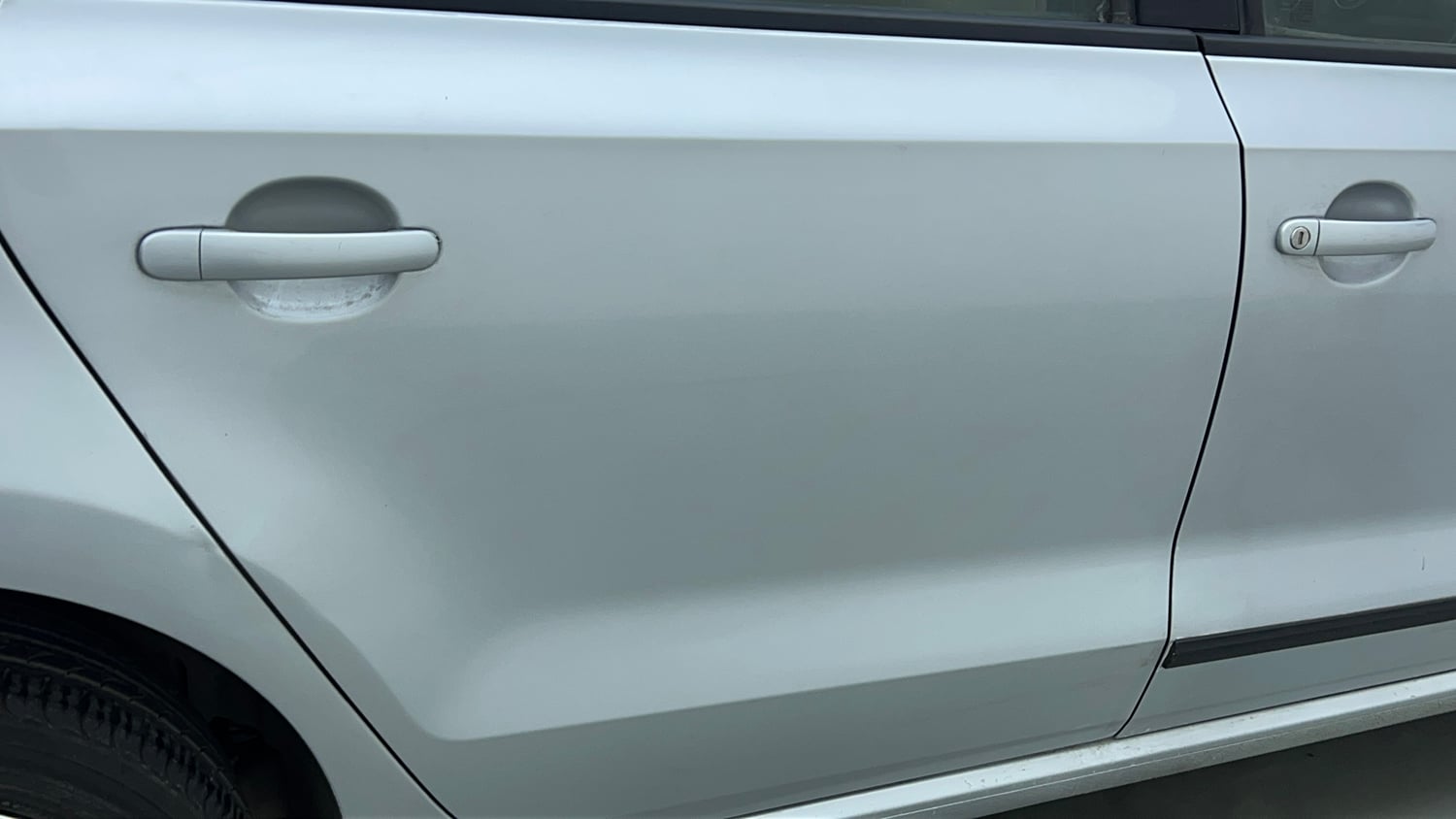 Used 2014 Volkswagen Vento Highline Petrol Petrol Manual dents MINOR DENT