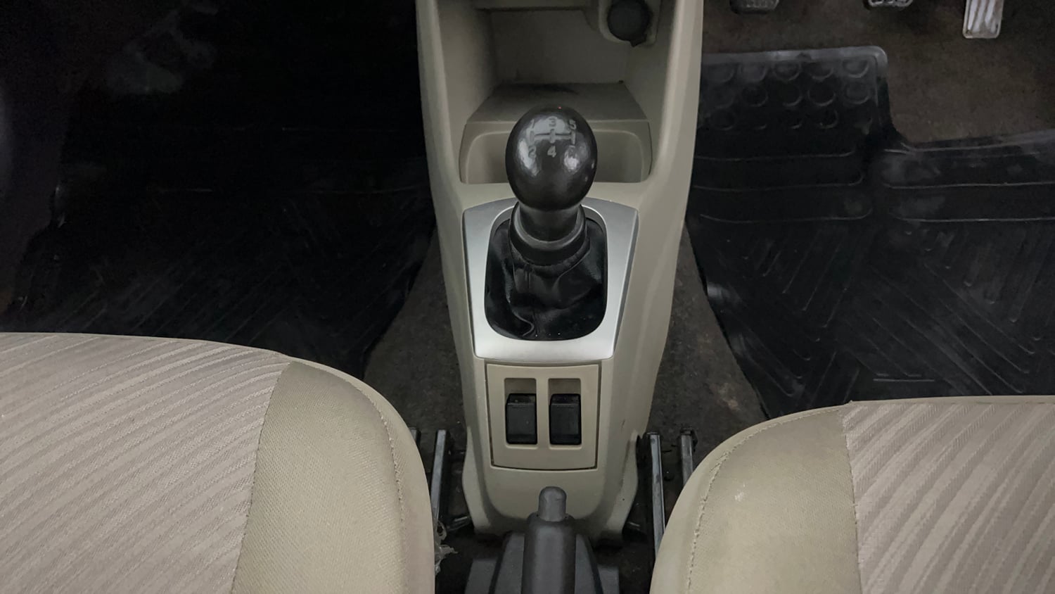 Used 2017 Maruti Suzuki Alto K10 VXi Petrol Manual interior GEAR  KNOB VIEW