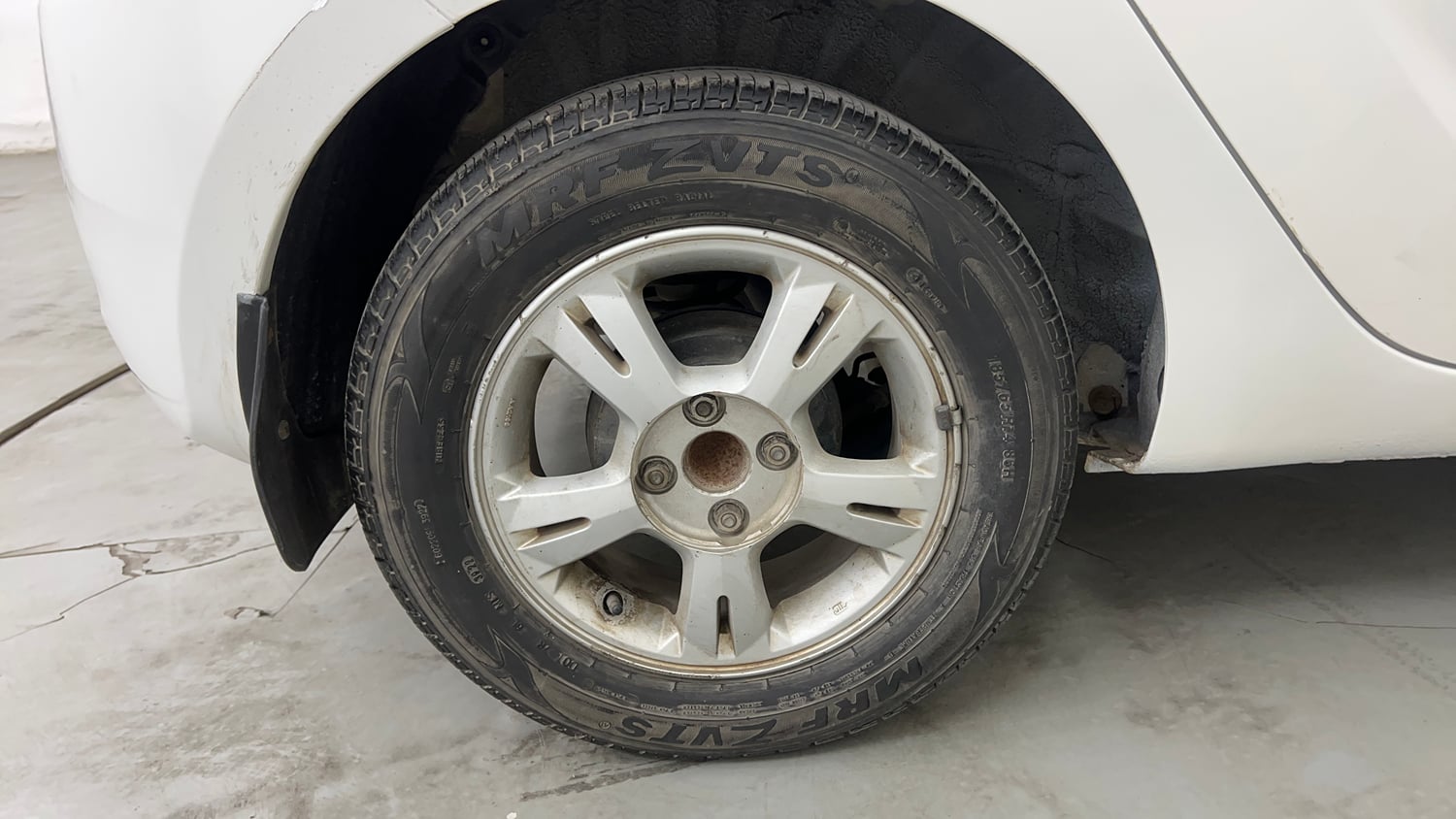 Used 2012 Hyundai i20 Sportz 1.2 BS-IV Petrol Manual tyres RIGHT REAR TYRE RIM VIEW