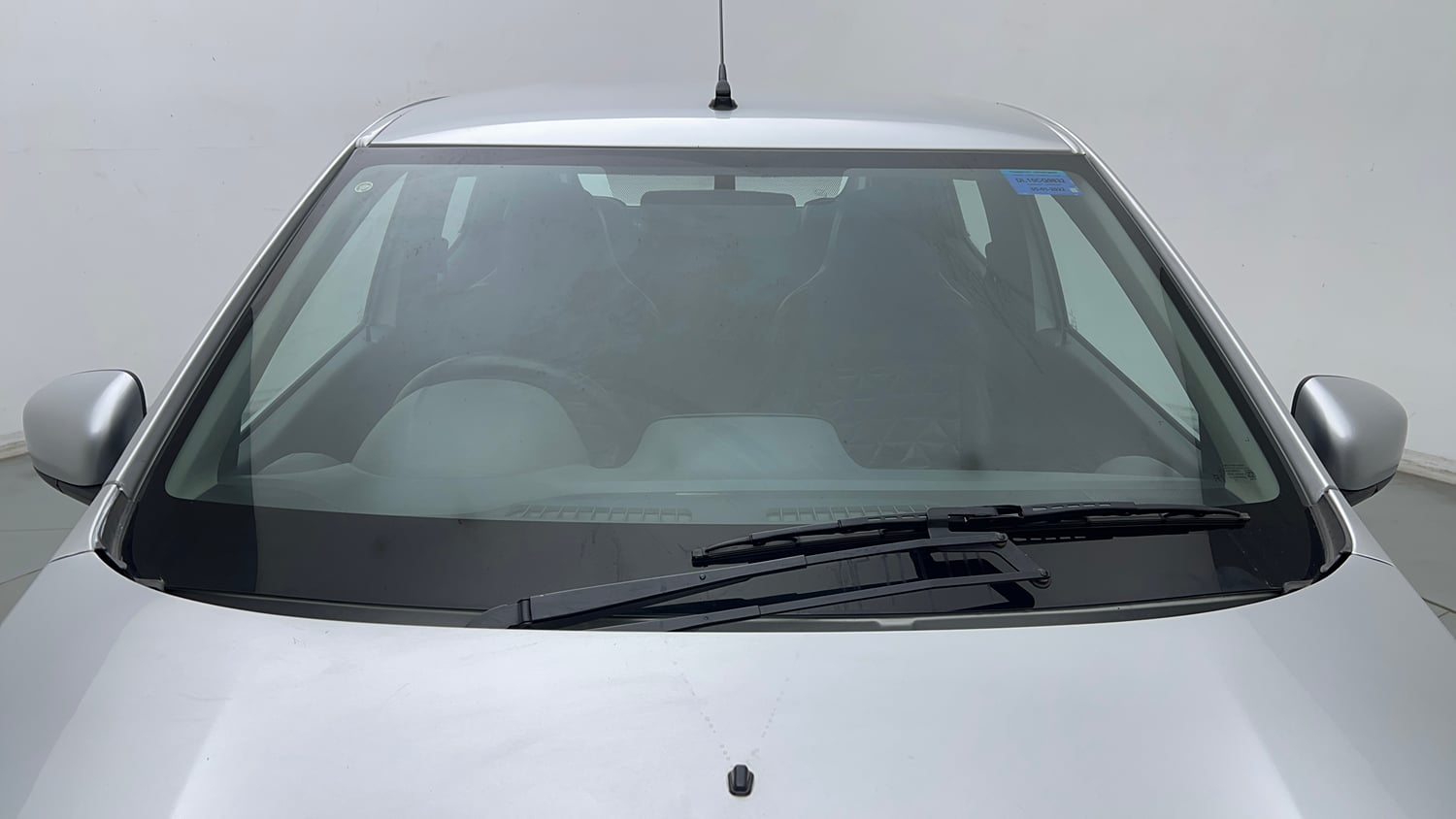 Used 2022 Renault Kwid RXT 1.0 (O) Petrol Manual exterior FRONT WINDSHIELD VIEW