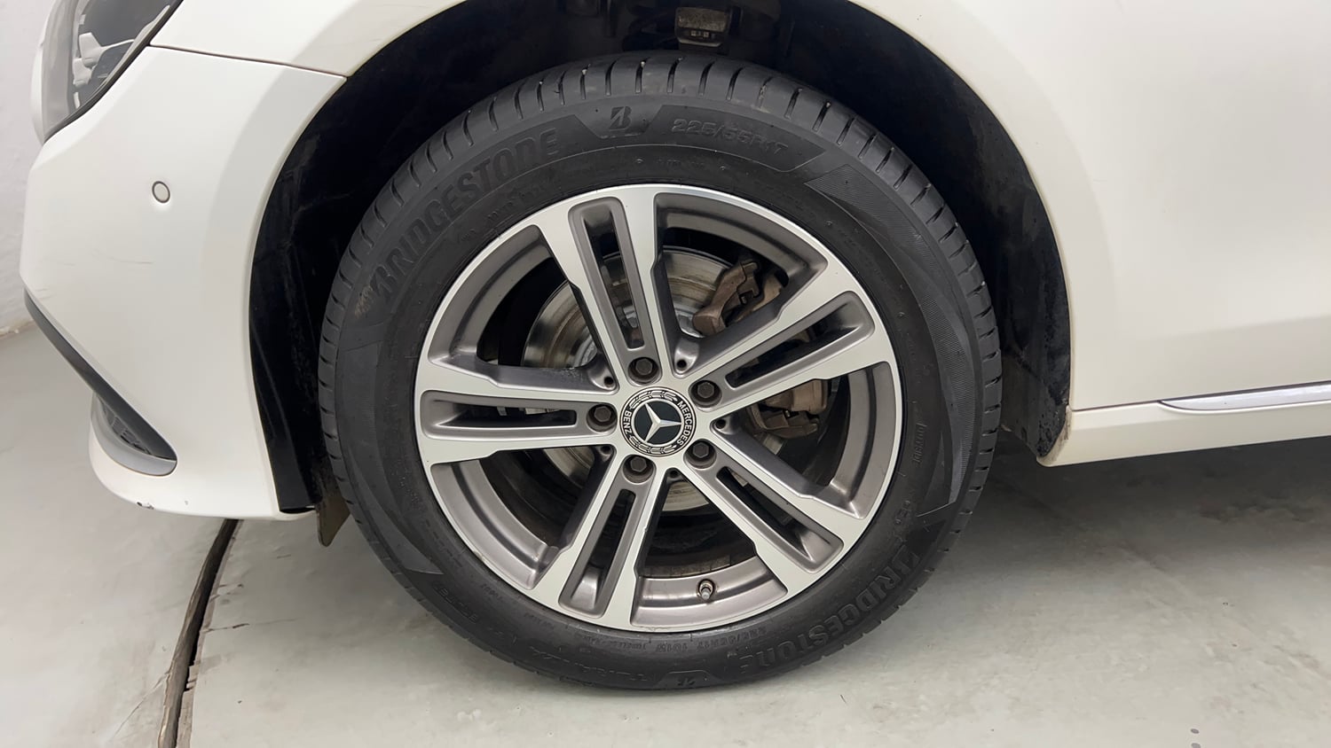 Used 2022 Mercedes-Benz E-Class E 220d Exclusive Diesel Automatic tyres LEFT FRONT TYRE RIM VIEW