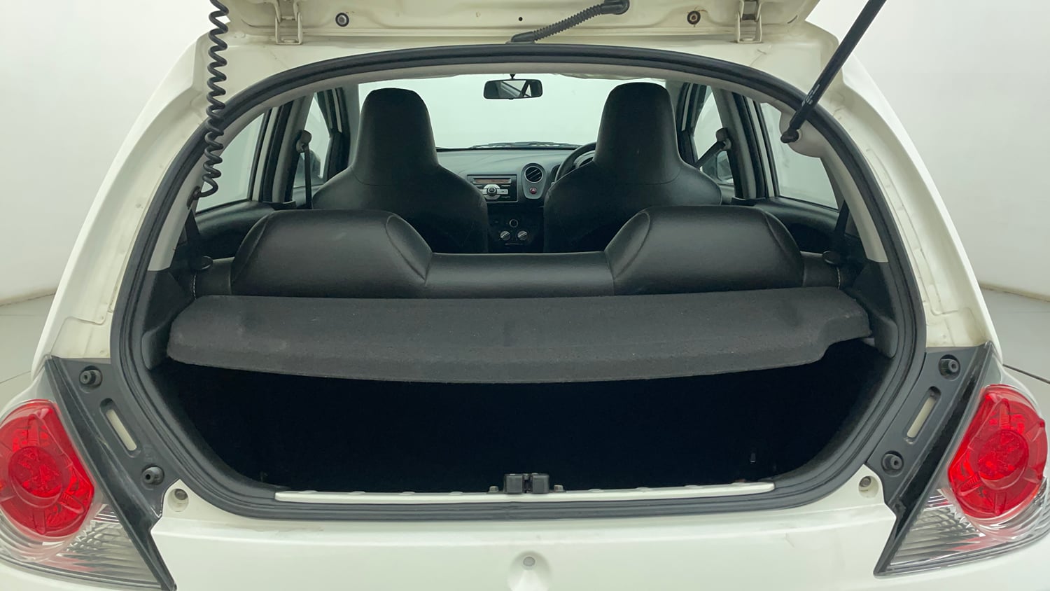 Used 2014 Honda Brio S MT Petrol Manual interior DICKY INSIDE VIEW