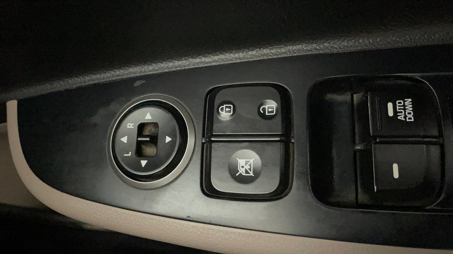 Used 2019 Hyundai Grand i10 Magna 1.2 Kappa VTVT Petrol Manual top_features Adjustable ORVM