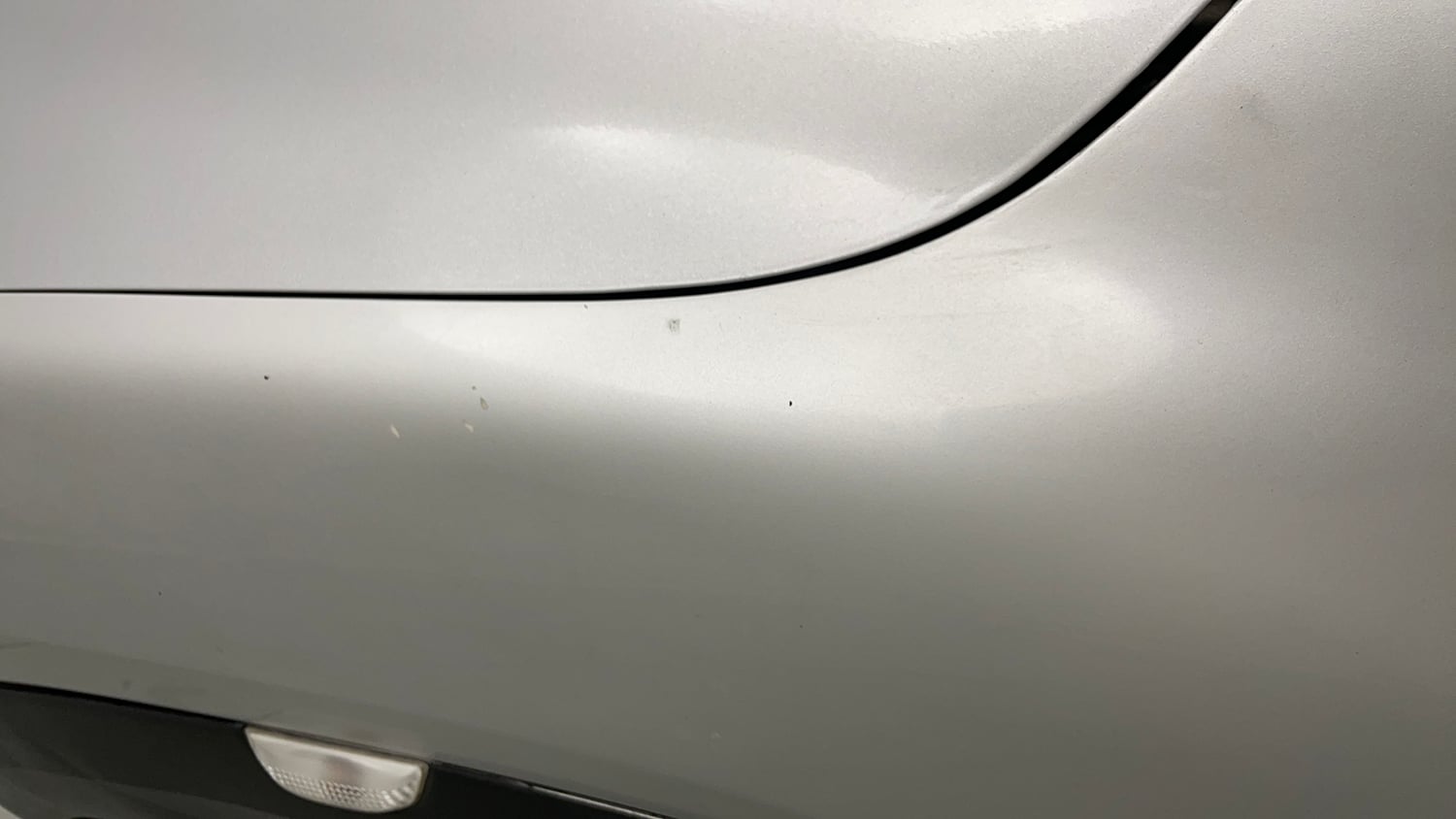 Used 2018 Renault Kwid 1.0 RXT AMT Opt Petrol Automatic dents MINOR SCRATCH