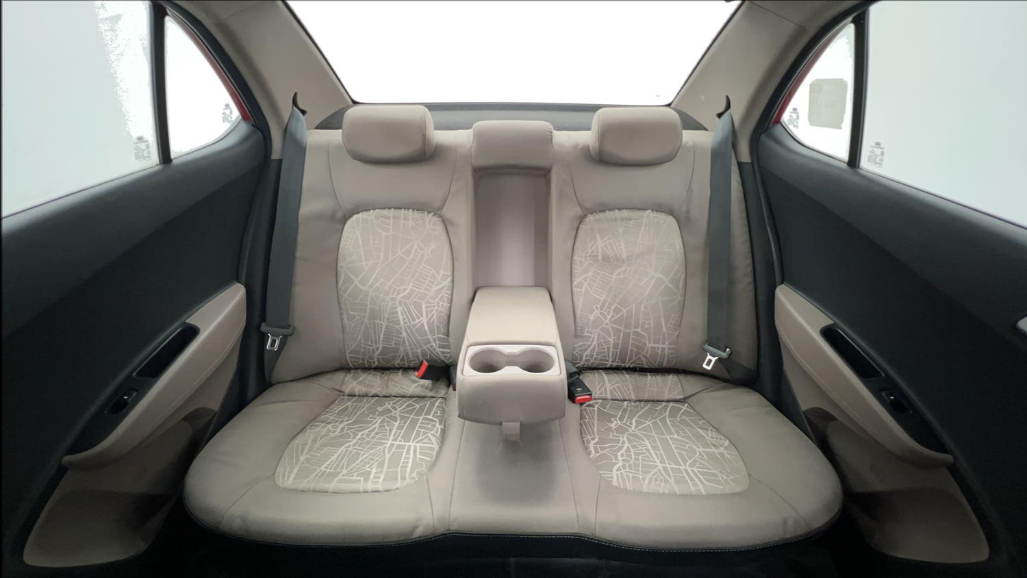 Used 2016 Hyundai Xcent SX 1.2 (O) Petrol Manual interior REAR SEAT CONDITION VIEW