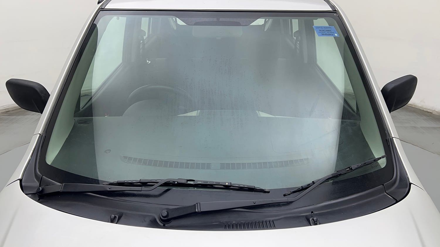 Used 2013 Maruti Suzuki Wagon R LXI Petrol Manual exterior FRONT WINDSHIELD VIEW