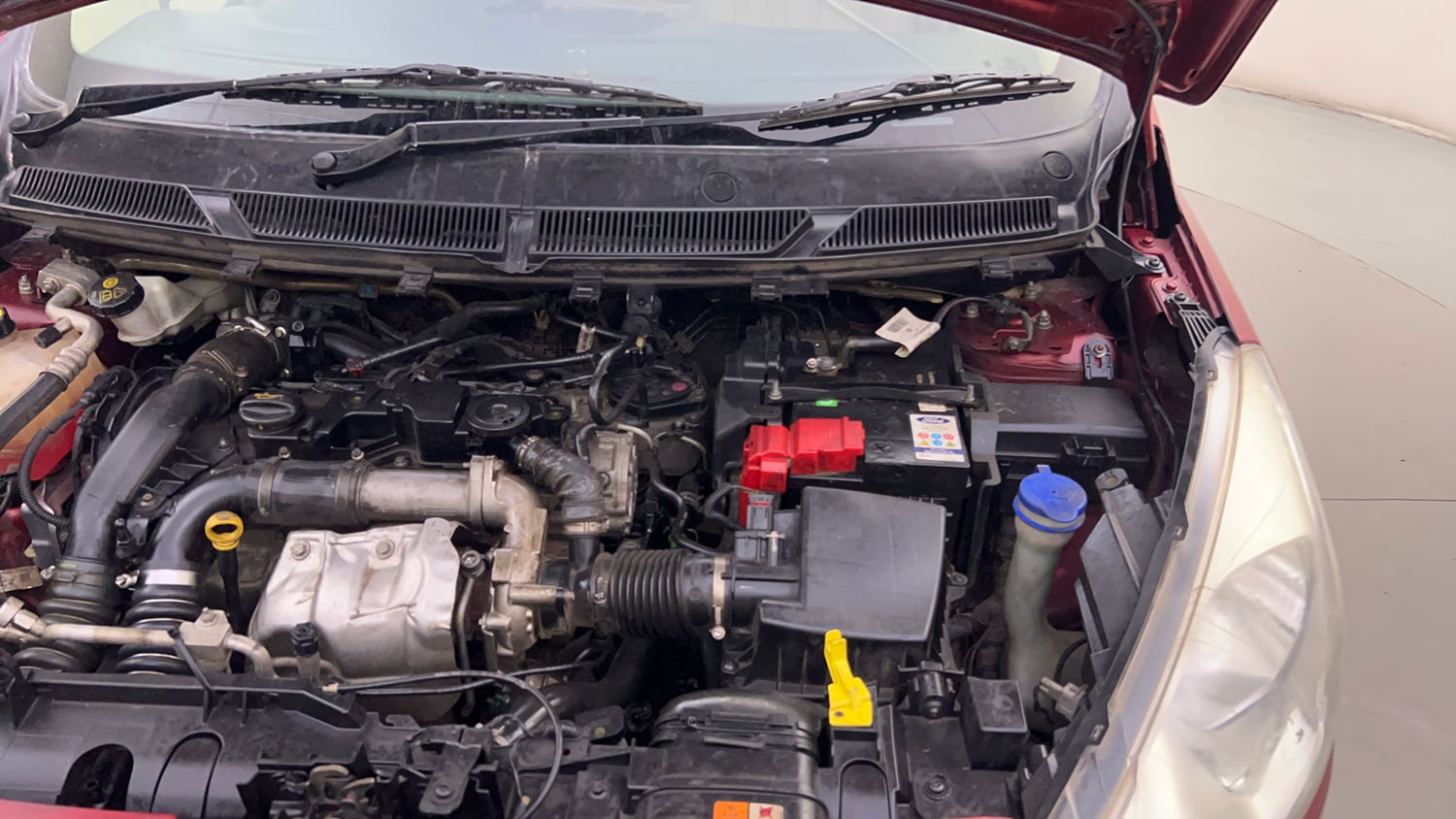 Used 2016 Ford Figo Aspire Titanium1.5 TDCi Diesel Manual engine ENGINE LEFT SIDE HINGE & APRON VIEW