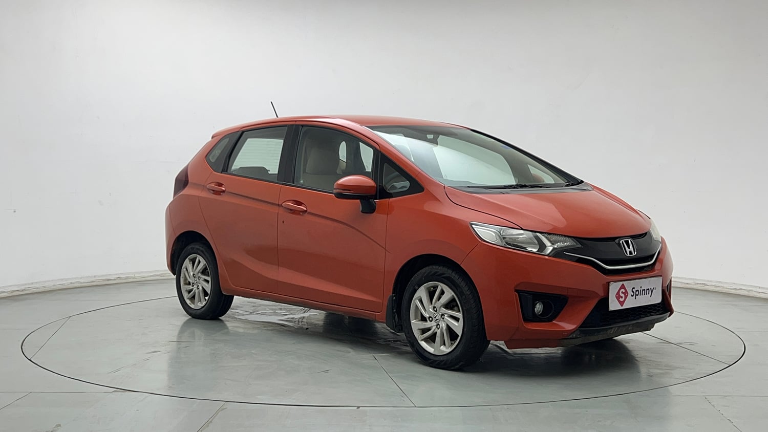 Used 2017 Honda Jazz V AT Petrol Petrol Automatic exterior RIGHT FRONT CORNER VIEW