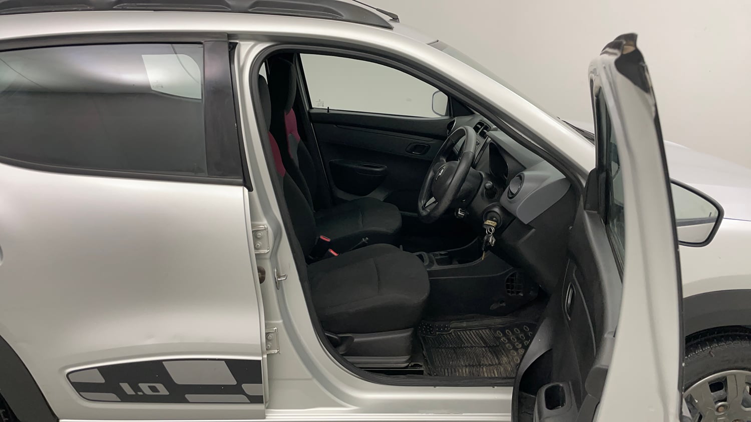 Used 2018 Renault Kwid 1.0 RXT AMT Opt Petrol Automatic interior RIGHT SIDE FRONT DOOR CABIN VIEW