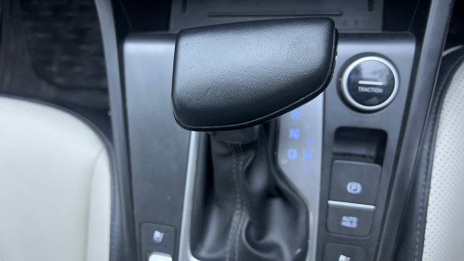 Used 2020 Hyundai Creta SX (O) 1.5 Petrol IVT Petrol Automatic interior GEAR  KNOB VIEW