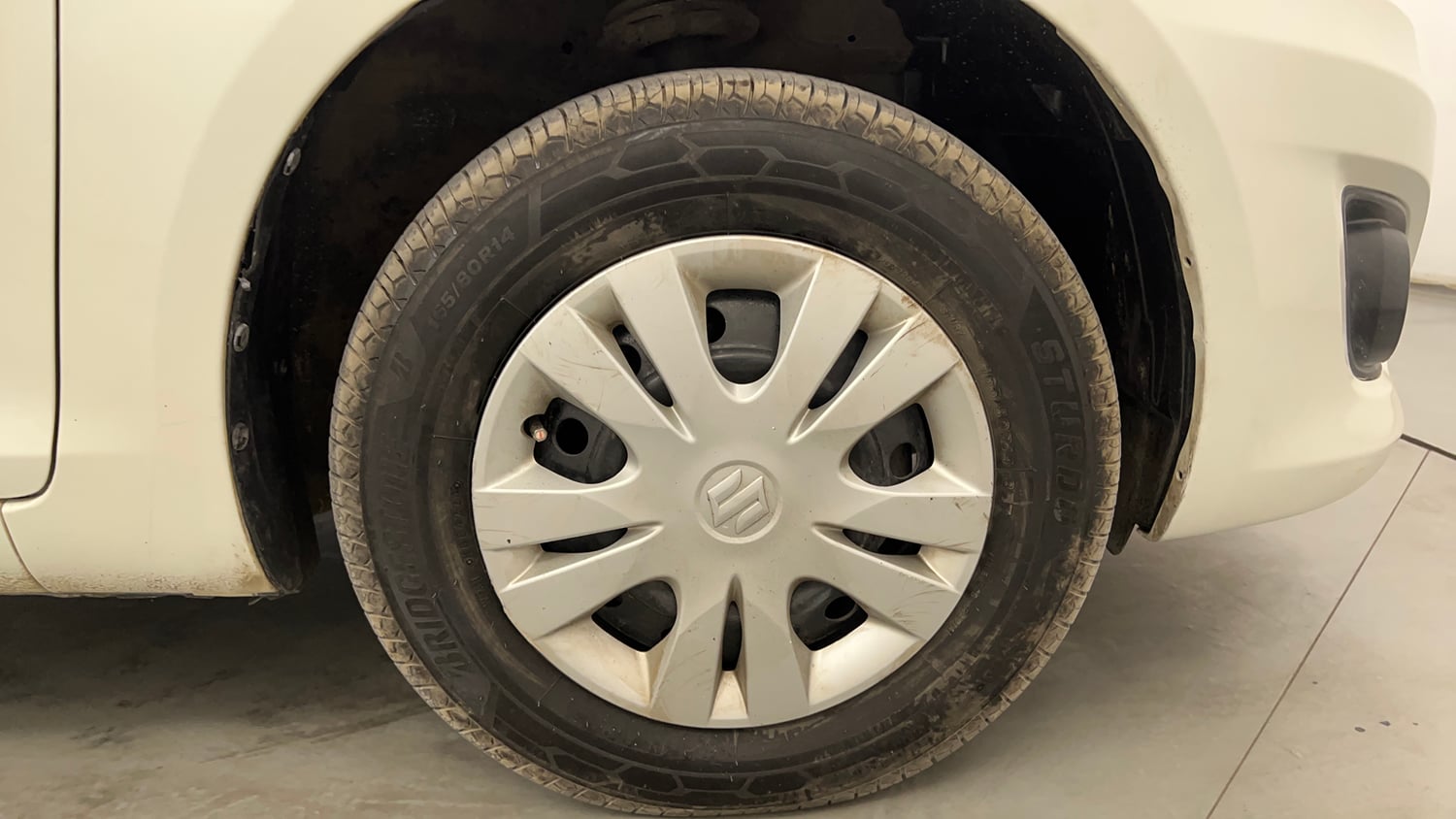 Used 2012 Maruti Suzuki Swift Dzire VXI Petrol Manual tyres RIGHT FRONT TYRE RIM VIEW