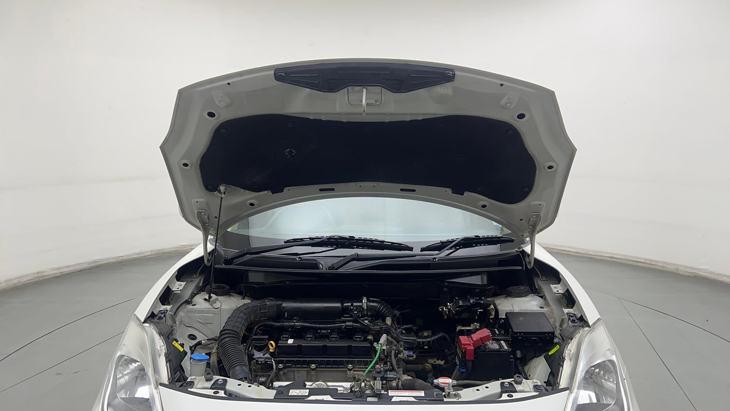 Used 2023 Maruti Suzuki Dzire VXi Petrol Manual engine ENGINE & BONNET OPEN FRONT VIEW