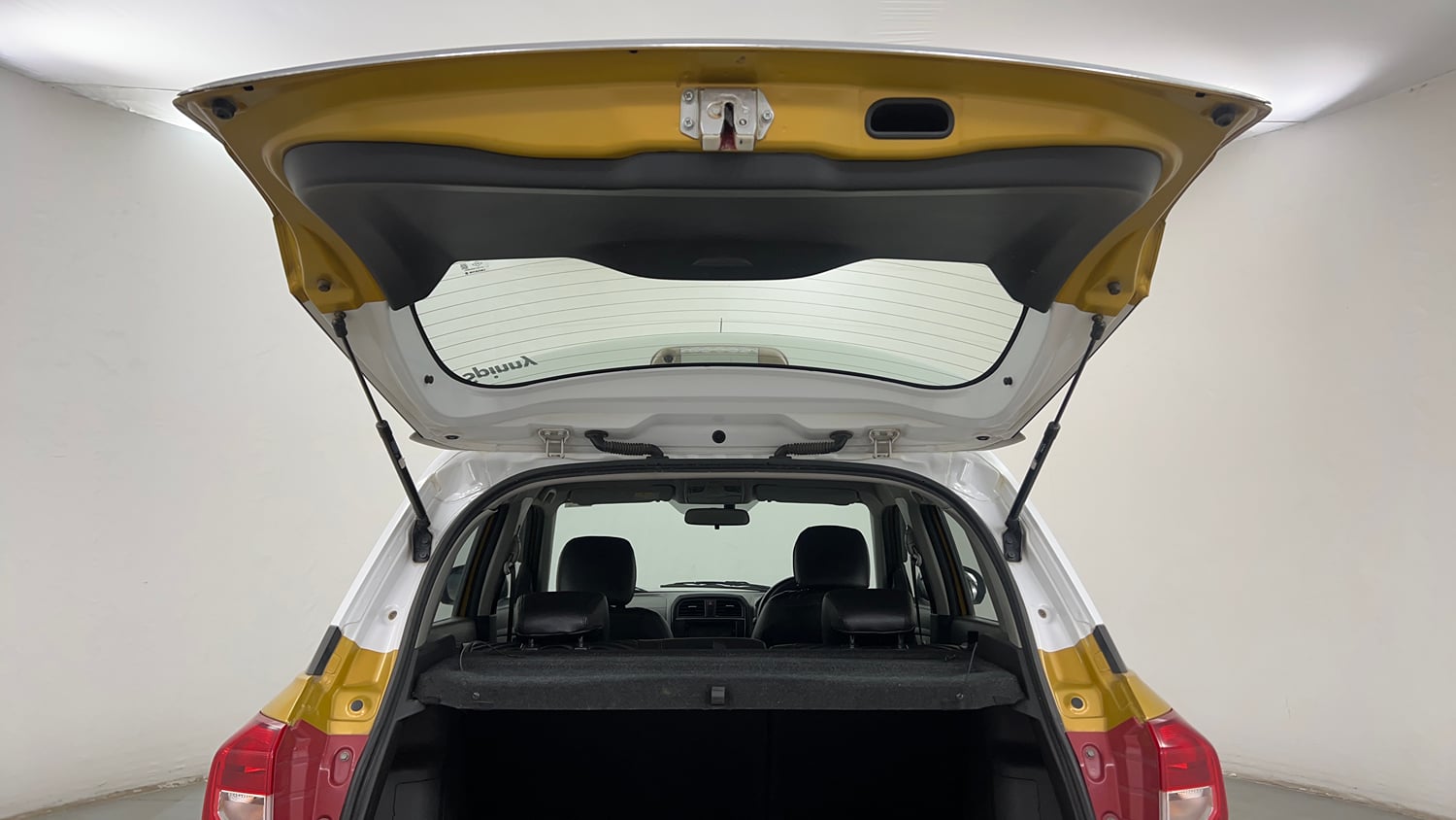 Used 2016 Maruti Suzuki Vitara Brezza ZDi+ Dual Tone Diesel Manual interior DICKY DOOR OPEN VIEW