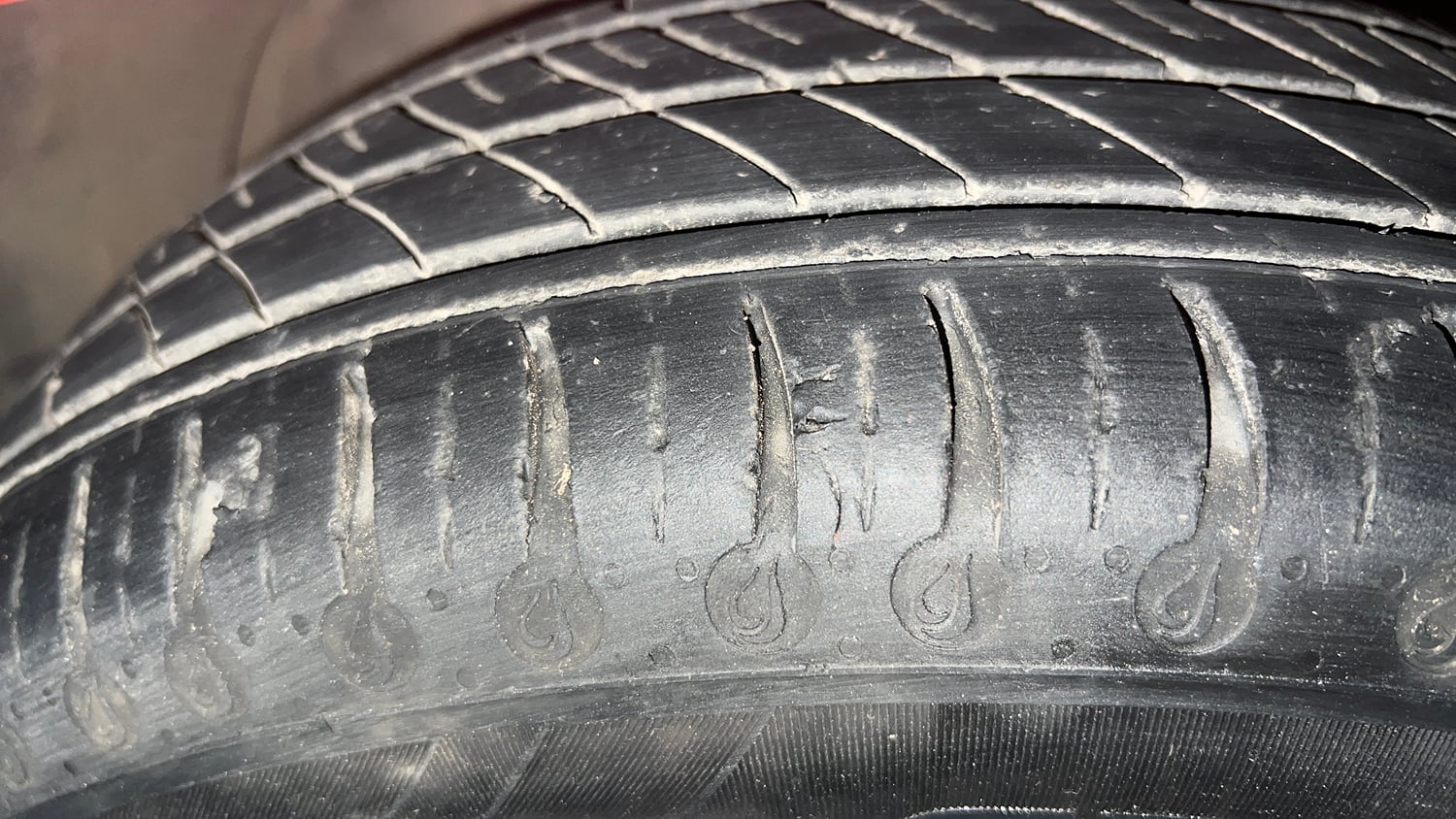 Used 2022 Tata Tiago XT Petrol Manual tyres LEFT FRONT TYRE TREAD VIEW