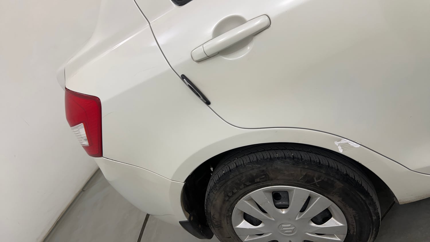 Used 2012 Maruti Suzuki Swift Dzire VXI Petrol Manual dents MINOR DENT