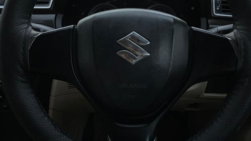 Used 2017 Maruti Suzuki Ciaz Sigma 1.4 MT Petrol Manual top_features Airbags