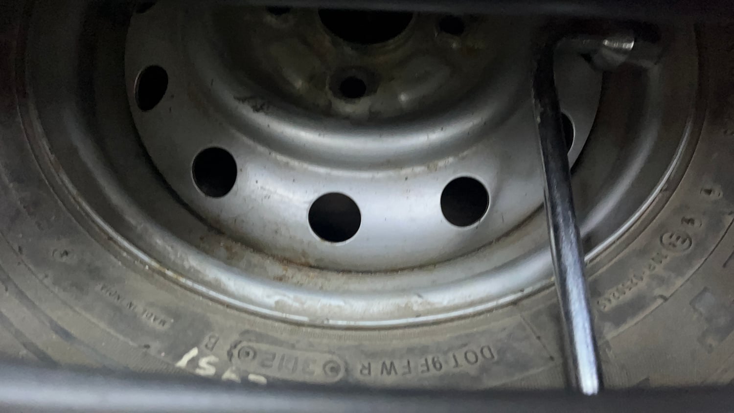 Used 2012 Maruti Suzuki Wagon R 1.0 LXi CNG Cng Manual tyres SPARE TYRE VIEW
