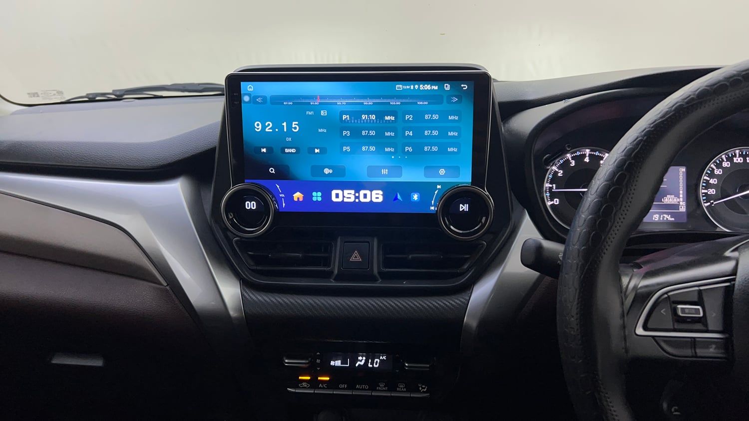 Used 2024 Maruti Suzuki Fronx Delta Plus 1.2L MT Petrol Manual top_features Touch screen infotainment system