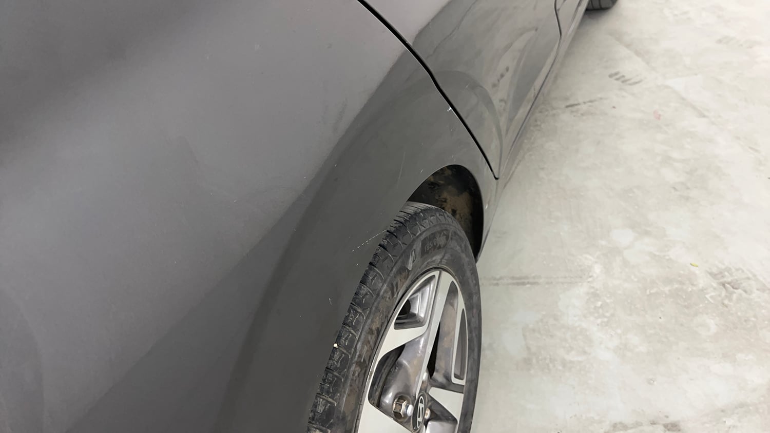 Used 2023 Hyundai Aura SX 1.2 CNG Cng Manual dents MINOR DENT