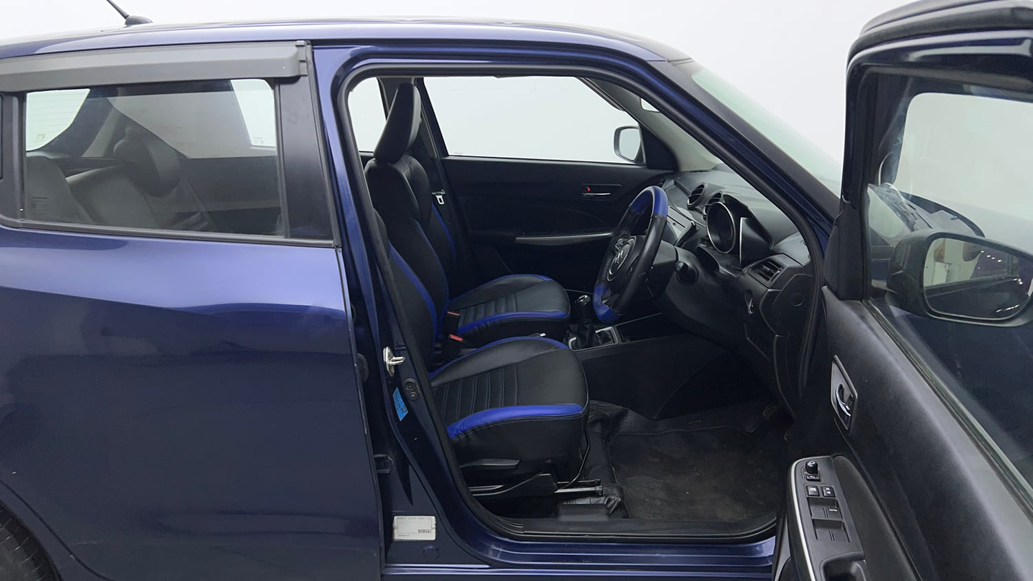 Used 2019 Maruti Suzuki Swift ZXi Plus Petrol Manual interior RIGHT SIDE FRONT DOOR CABIN VIEW