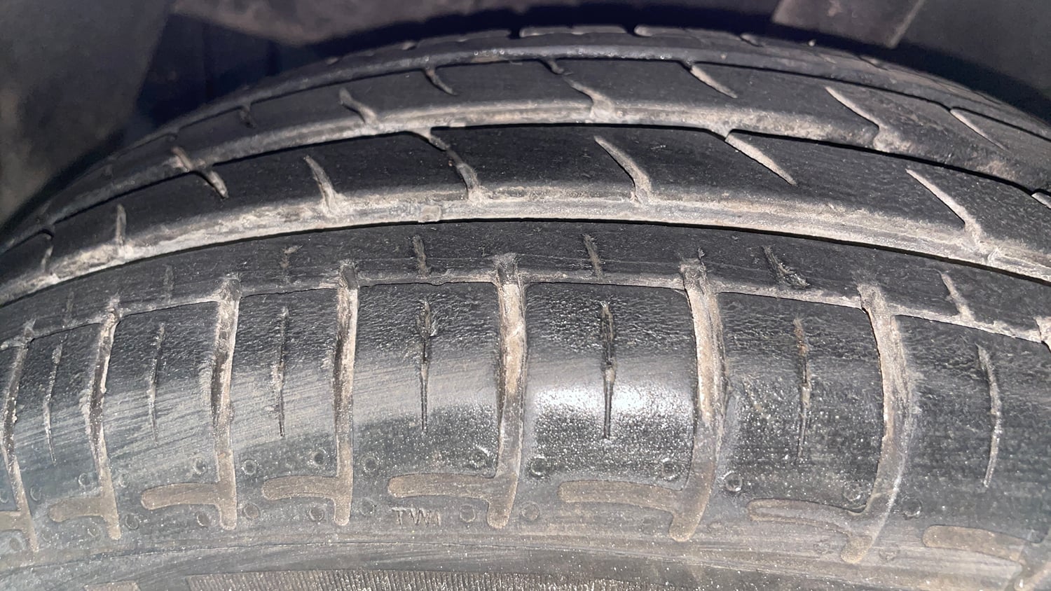 Used 2022 Hyundai Grand i10 Nios Magna 1.2 Kappa VTVT Petrol Manual tyres LEFT FRONT TYRE TREAD VIEW