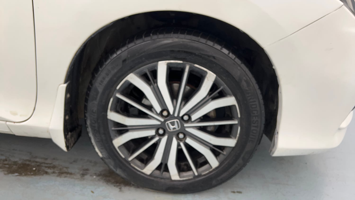 Used 2018 Honda City ZX Diesel Diesel Manual tyres RIGHT FRONT TYRE RIM VIEW