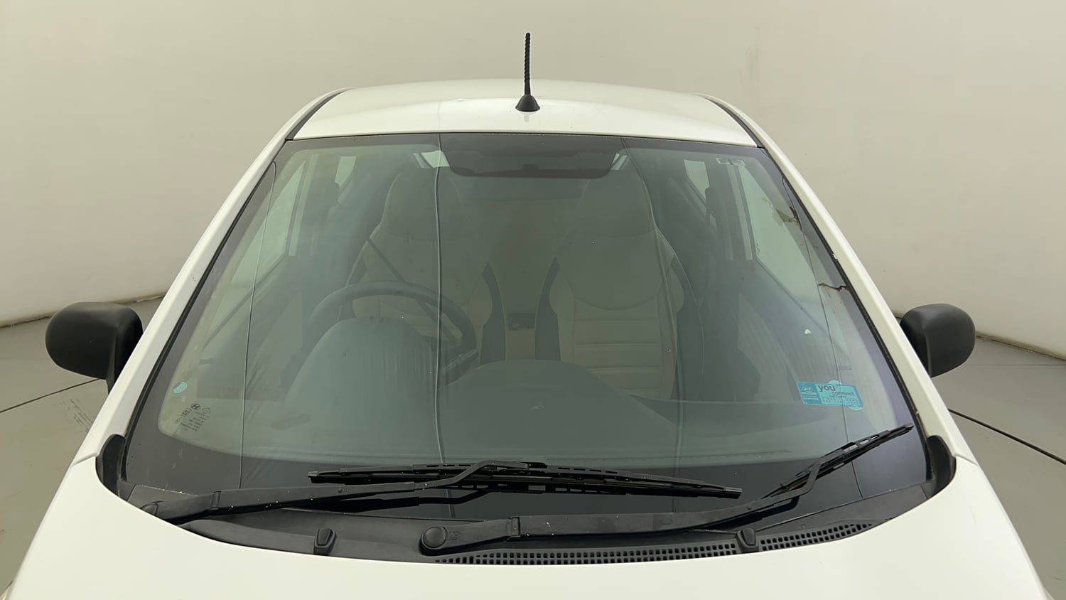 Used 2017 Hyundai Eon Magna + Petrol Manual exterior FRONT WINDSHIELD VIEW