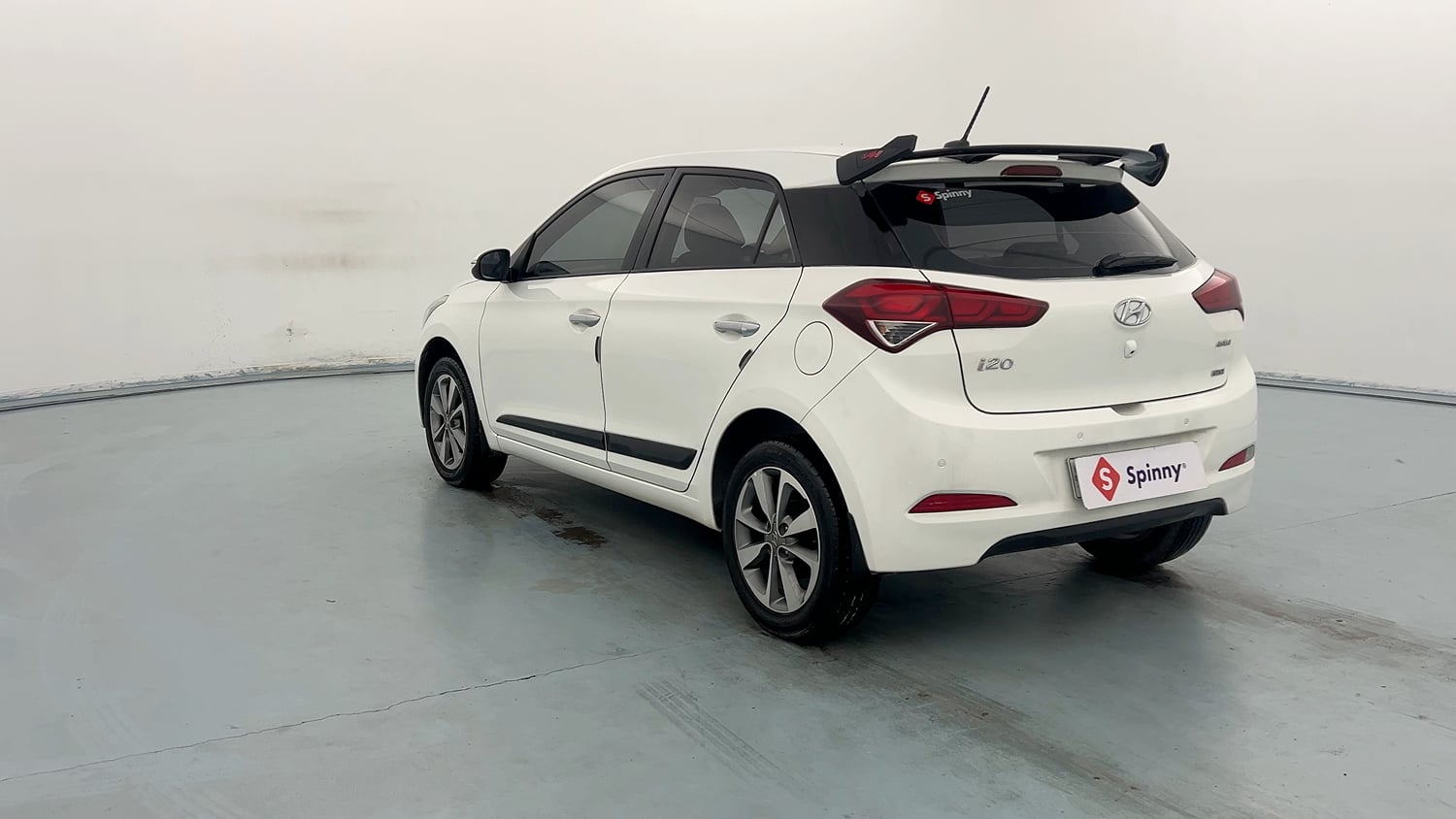Used 2016 Hyundai Elite i20 Asta 1.2 Petrol Manual exterior LEFT REAR CORNER VIEW