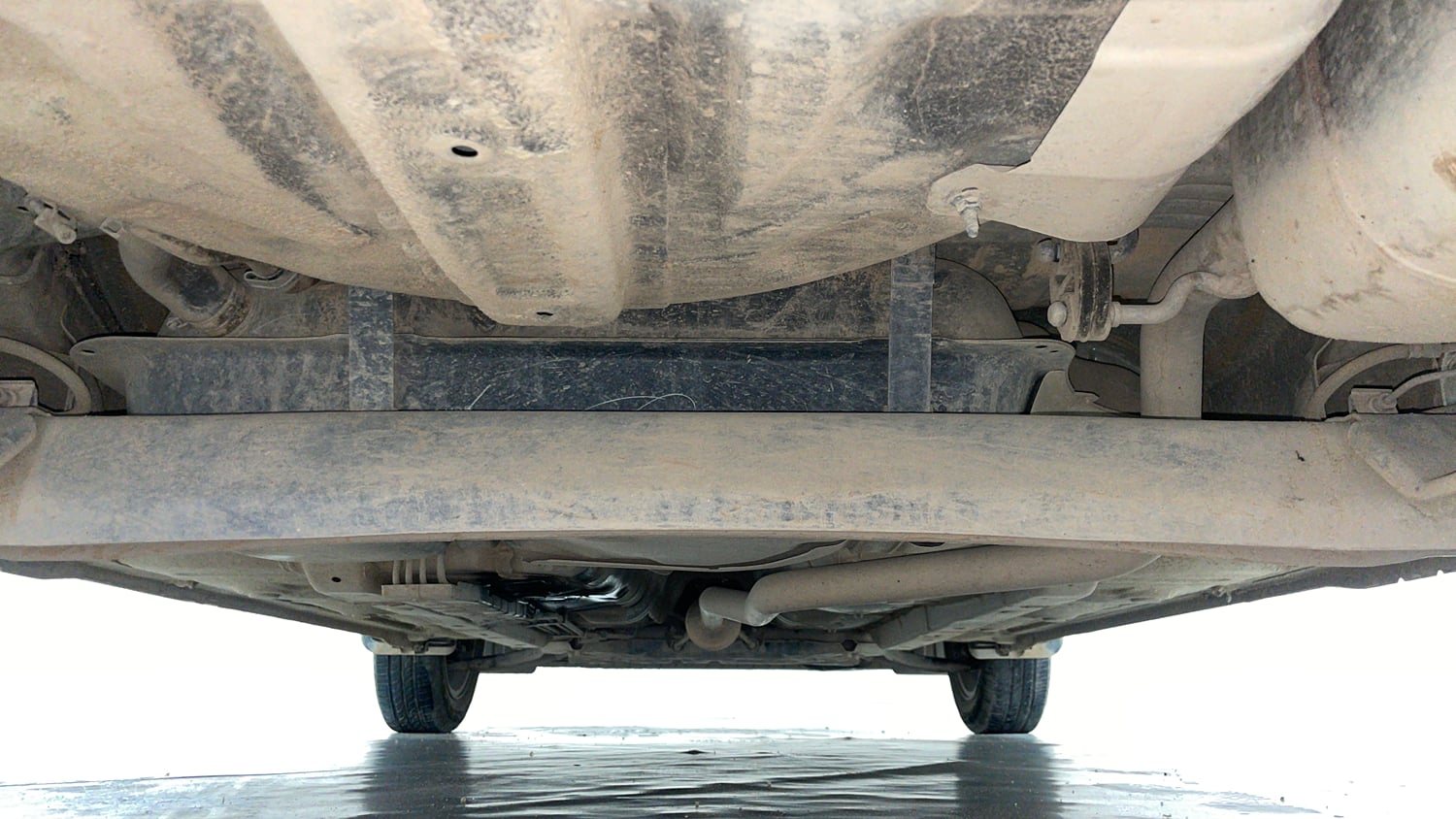 Used 2021 Hyundai Grand i10 Nios Sportz Petrol+cng(outside fitted) Cng Manual extra REAR UNDERBODY VIEW (TAKEN FROM REAR)