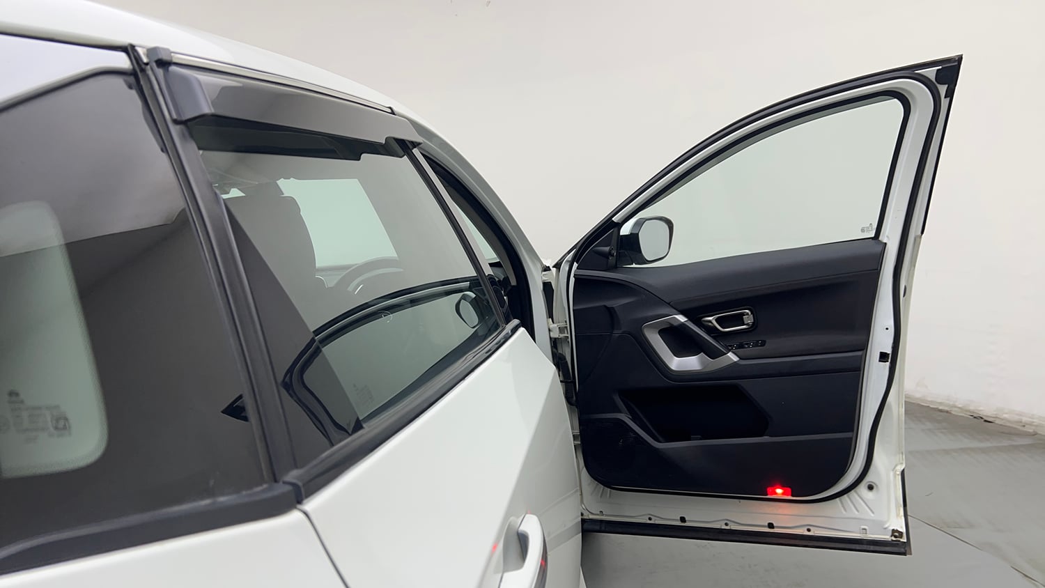 Used 2022 Tata Harrier XT Diesel Manual interior RIGHT FRONT DOOR OPEN VIEW