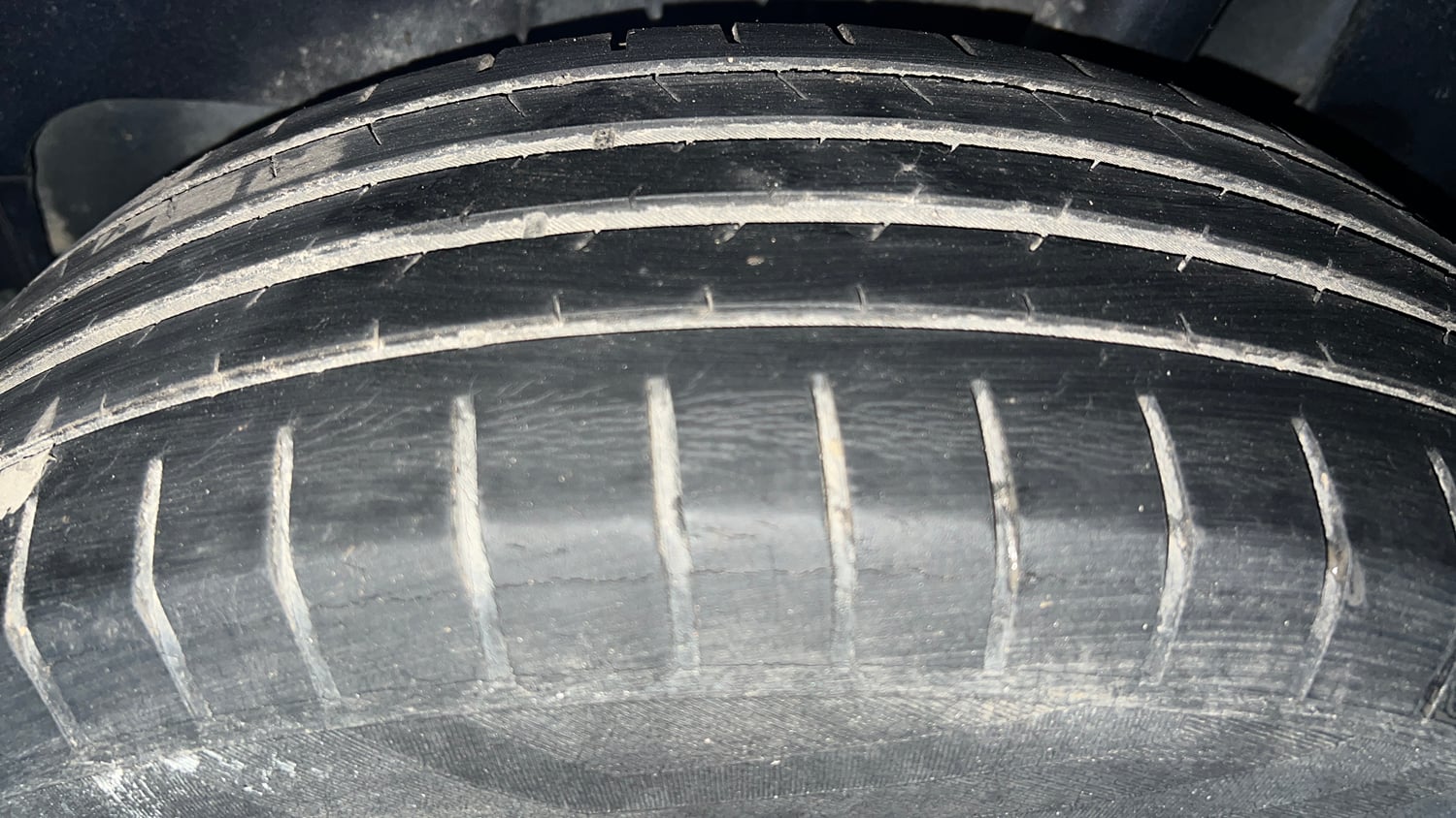 Used 2019 Maruti Suzuki Swift ZXi Plus Petrol Manual tyres LEFT REAR TYRE TREAD VIEW
