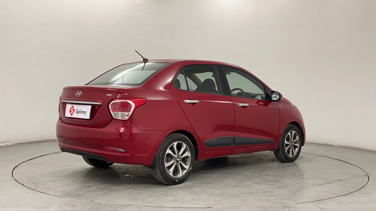 Used 2016 Hyundai Xcent SX 1.2 (O) Petrol Manual exterior RIGHT REAR CORNER VIEW